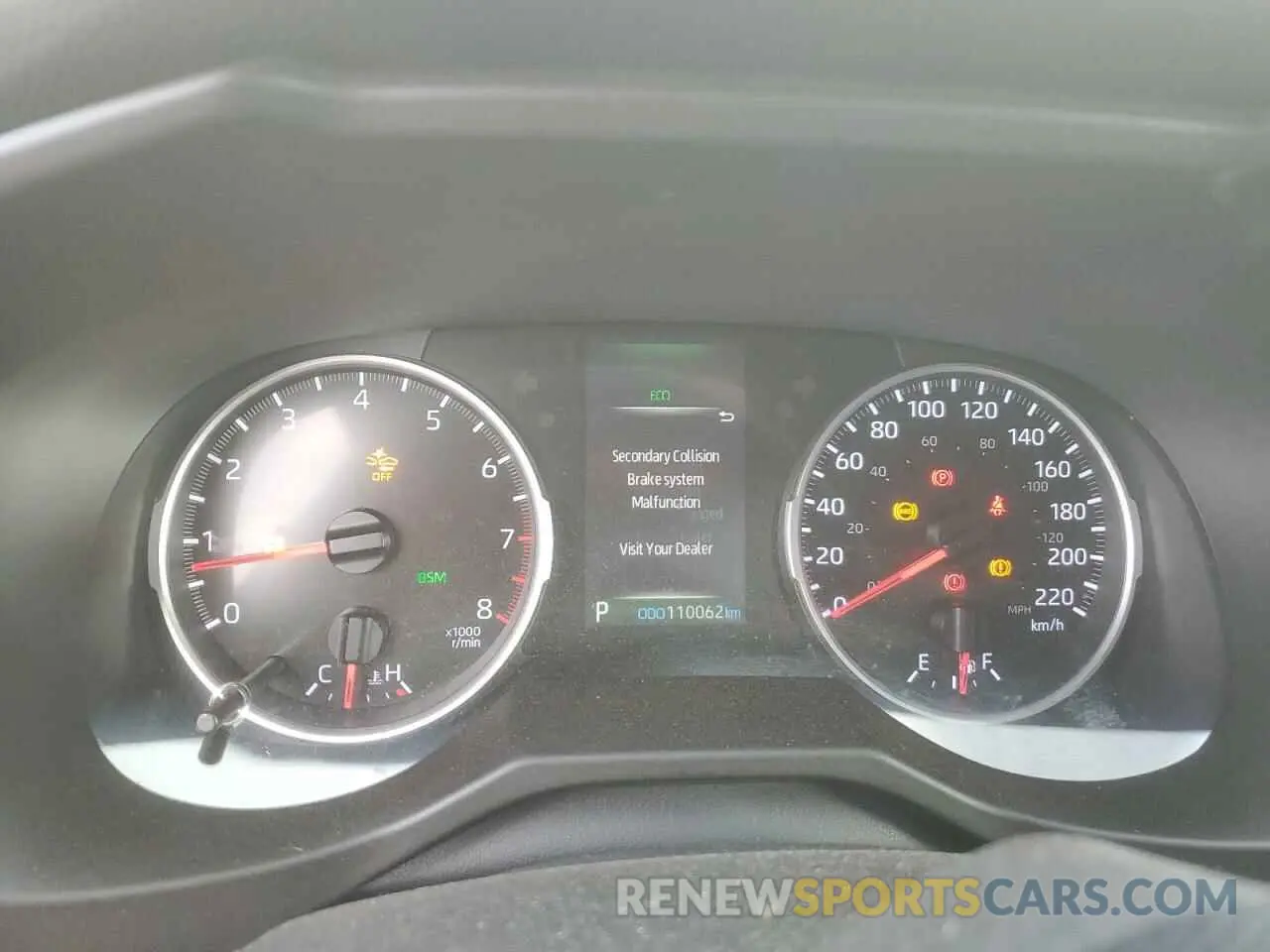 9 Photograph of a damaged car 2T3B1RFV0KW018655 TOYOTA RAV4 2019