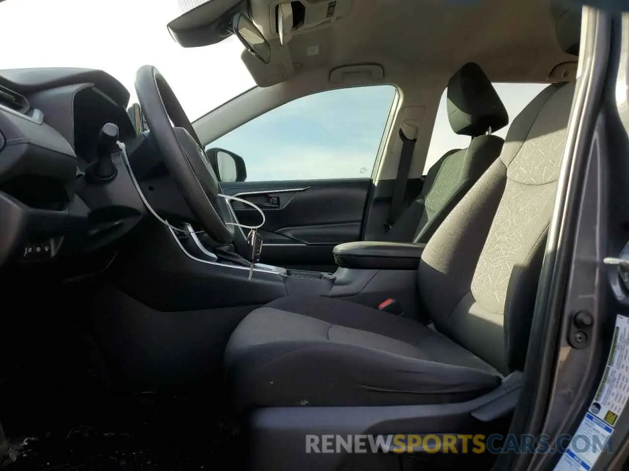 7 Photograph of a damaged car 2T3B1RFV0KW040655 TOYOTA RAV4 2019
