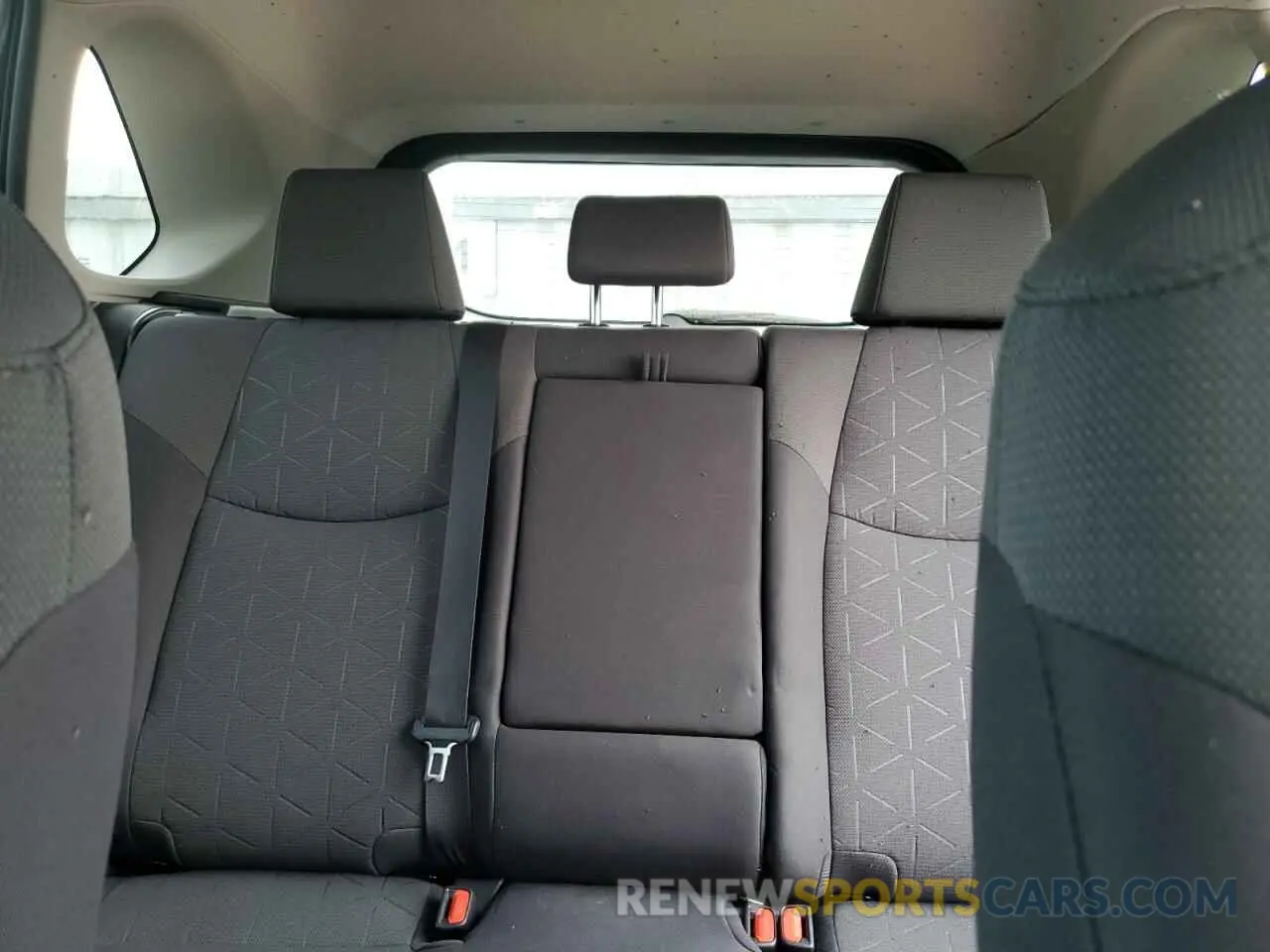 10 Photograph of a damaged car 2T3B1RFV9KC014993 TOYOTA RAV4 2019
