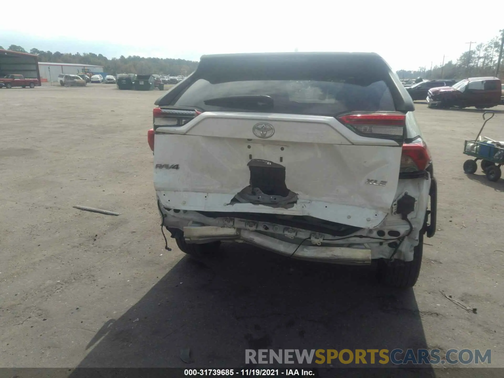 6 Photograph of a damaged car 2T3C1RFV0KC022923 TOYOTA RAV4 2019