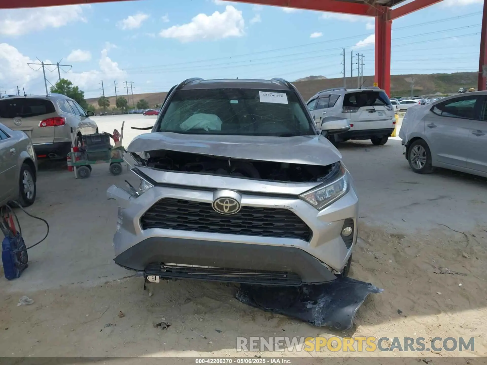 13 Photograph of a damaged car 2T3C1RFV0KW034830 TOYOTA RAV4 2019