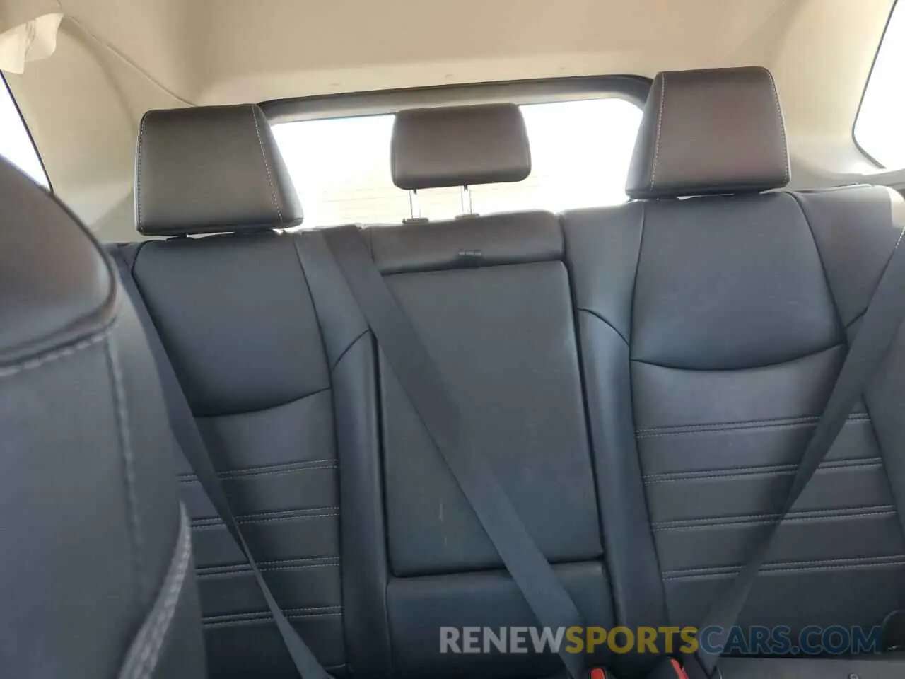 10 Фотография поврежденного автомобиля 2T3C1RFV0KW051305 TOYOTA RAV4 2019