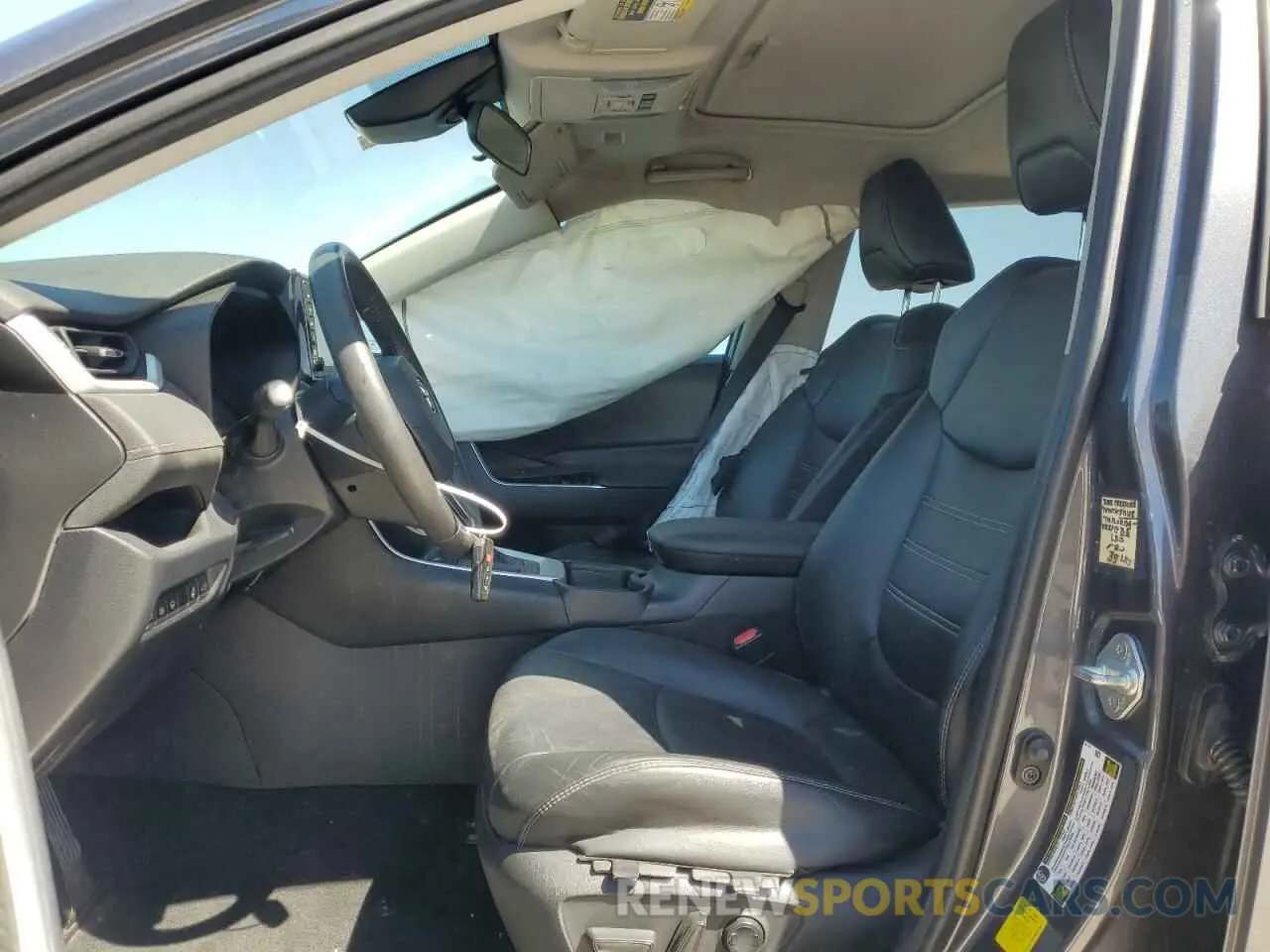 7 Фотография поврежденного автомобиля 2T3C1RFV0KW051305 TOYOTA RAV4 2019