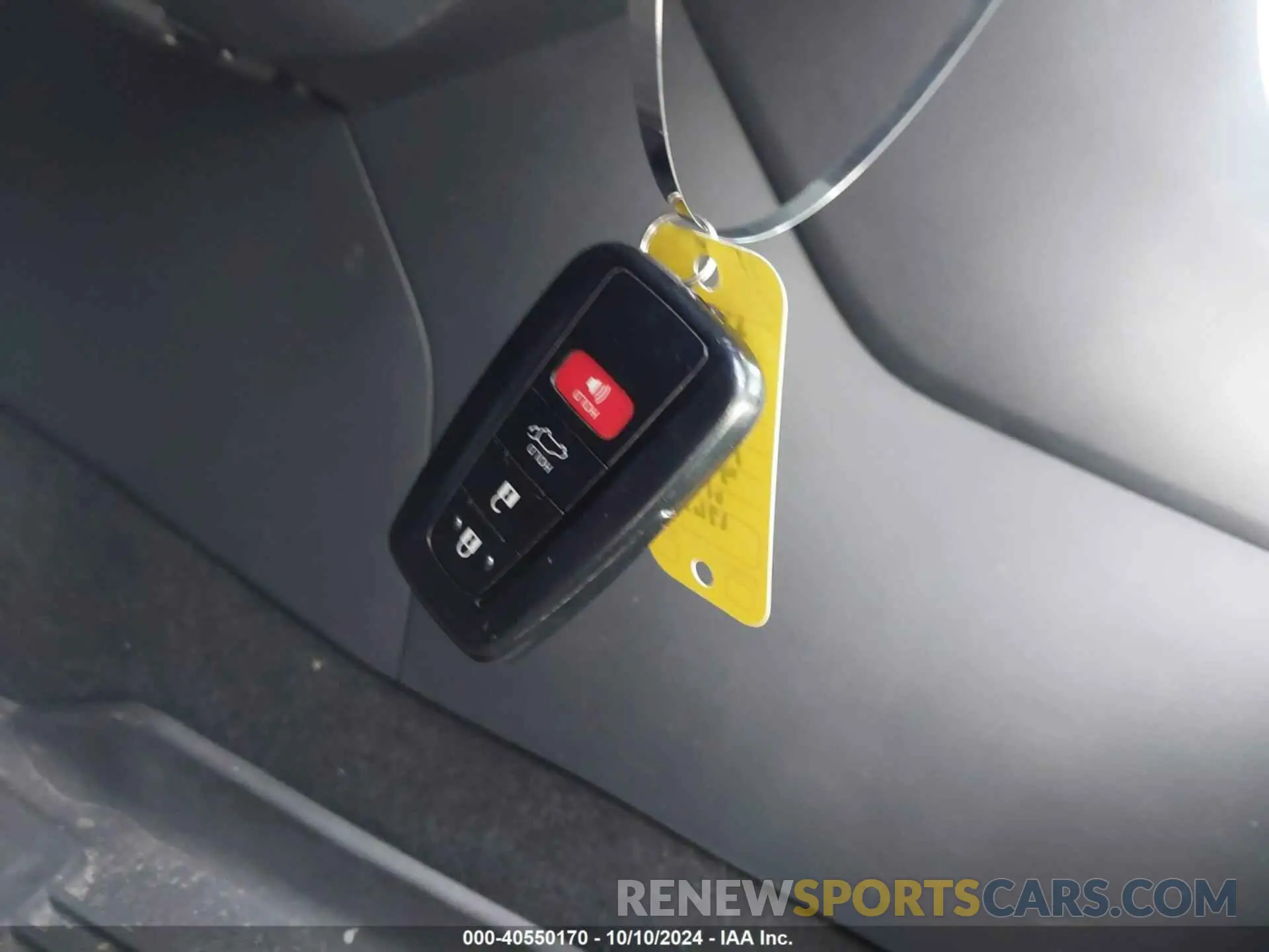 11 Photograph of a damaged car 2T3C1RFV2KC009123 TOYOTA RAV4 2019