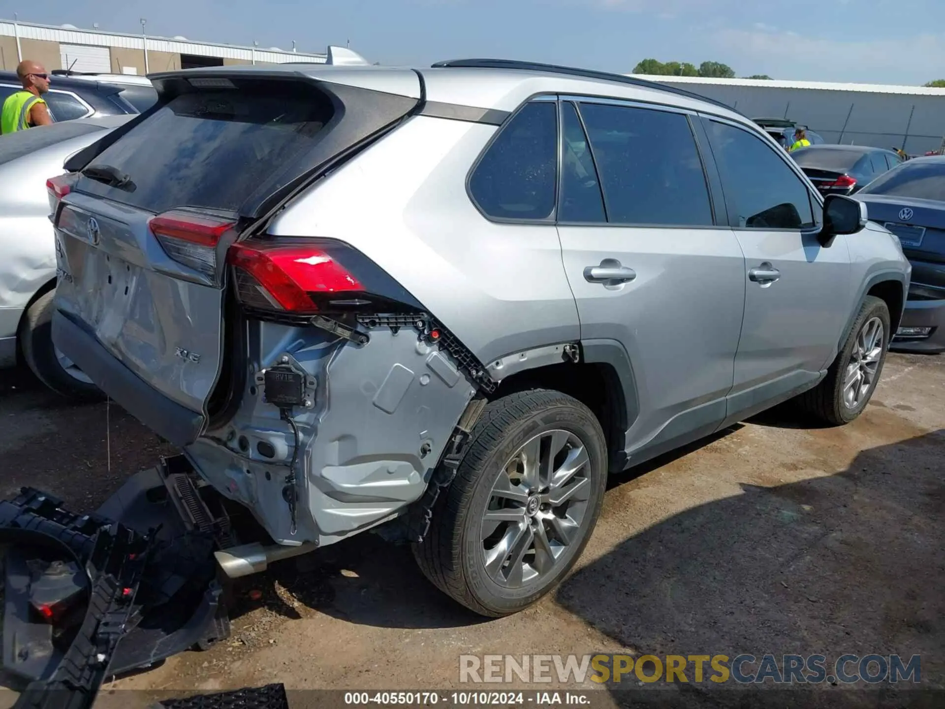 4 Photograph of a damaged car 2T3C1RFV2KC009123 TOYOTA RAV4 2019