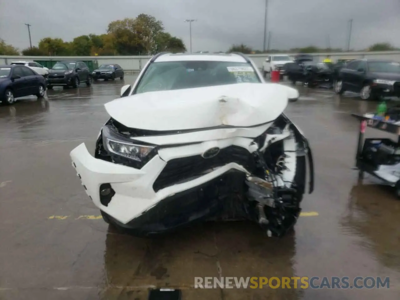 5 Фотография поврежденного автомобиля 2T3C1RFV3KC020051 TOYOTA RAV4 2019