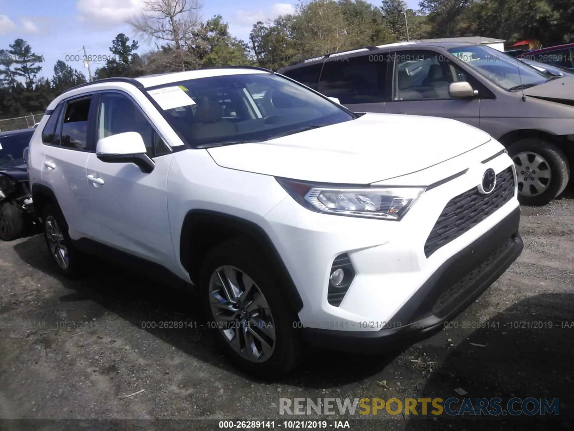 1 Photograph of a damaged car 2T3C1RFV3KW025880 TOYOTA RAV4 2019