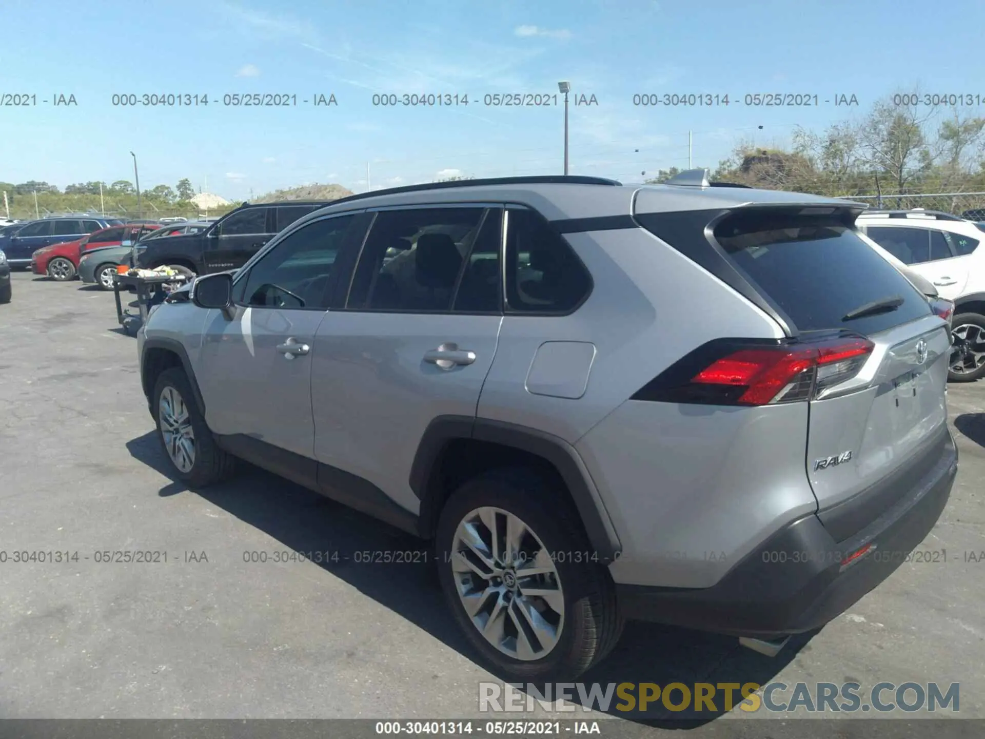 3 Photograph of a damaged car 2T3C1RFV3KW026320 TOYOTA RAV4 2019