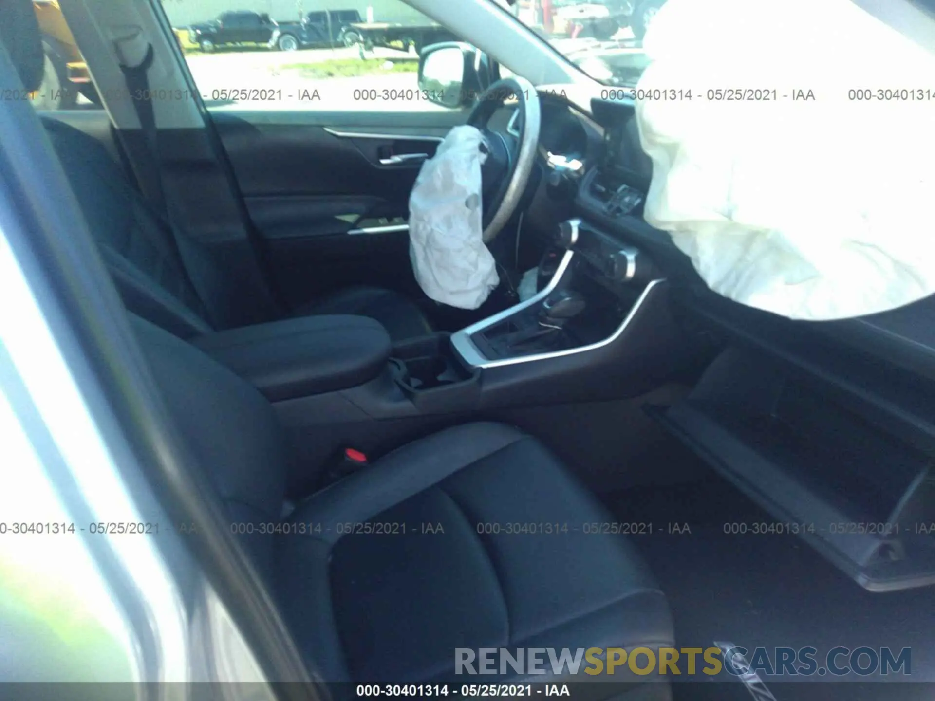 5 Photograph of a damaged car 2T3C1RFV3KW026320 TOYOTA RAV4 2019
