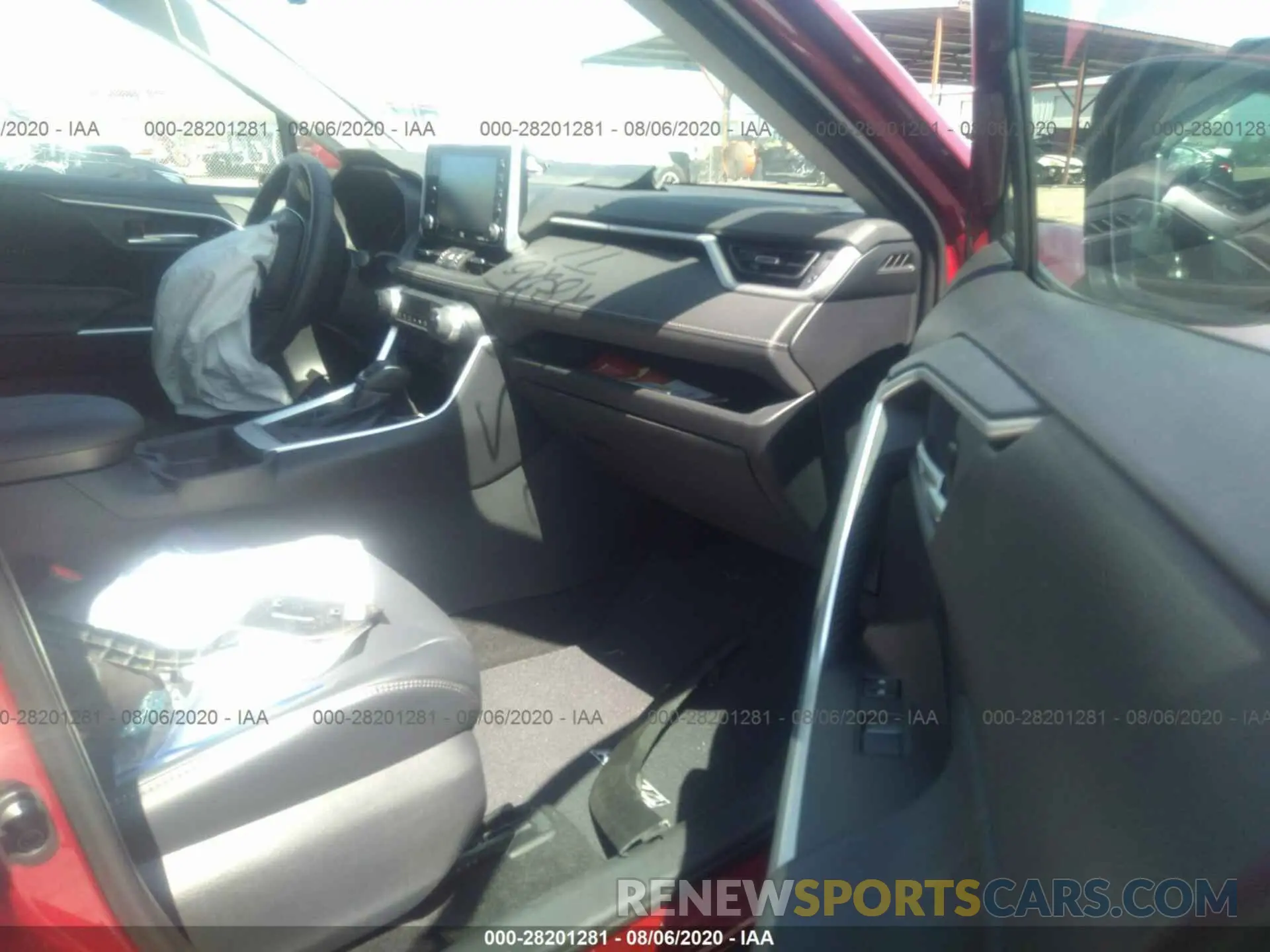 5 Photograph of a damaged car 2T3C1RFV3KW036443 TOYOTA RAV4 2019