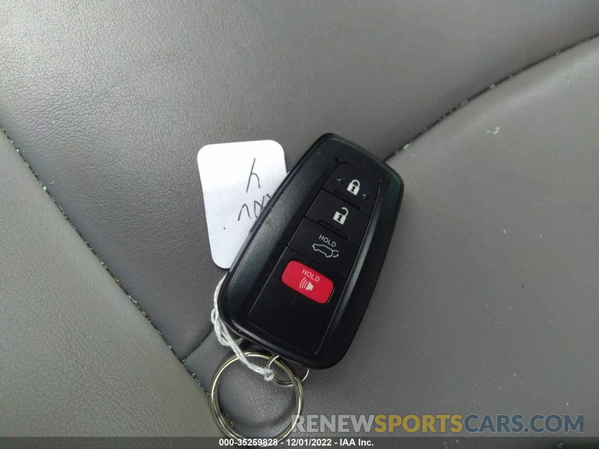11 Photograph of a damaged car 2T3C1RFV4KC028532 TOYOTA RAV4 2019