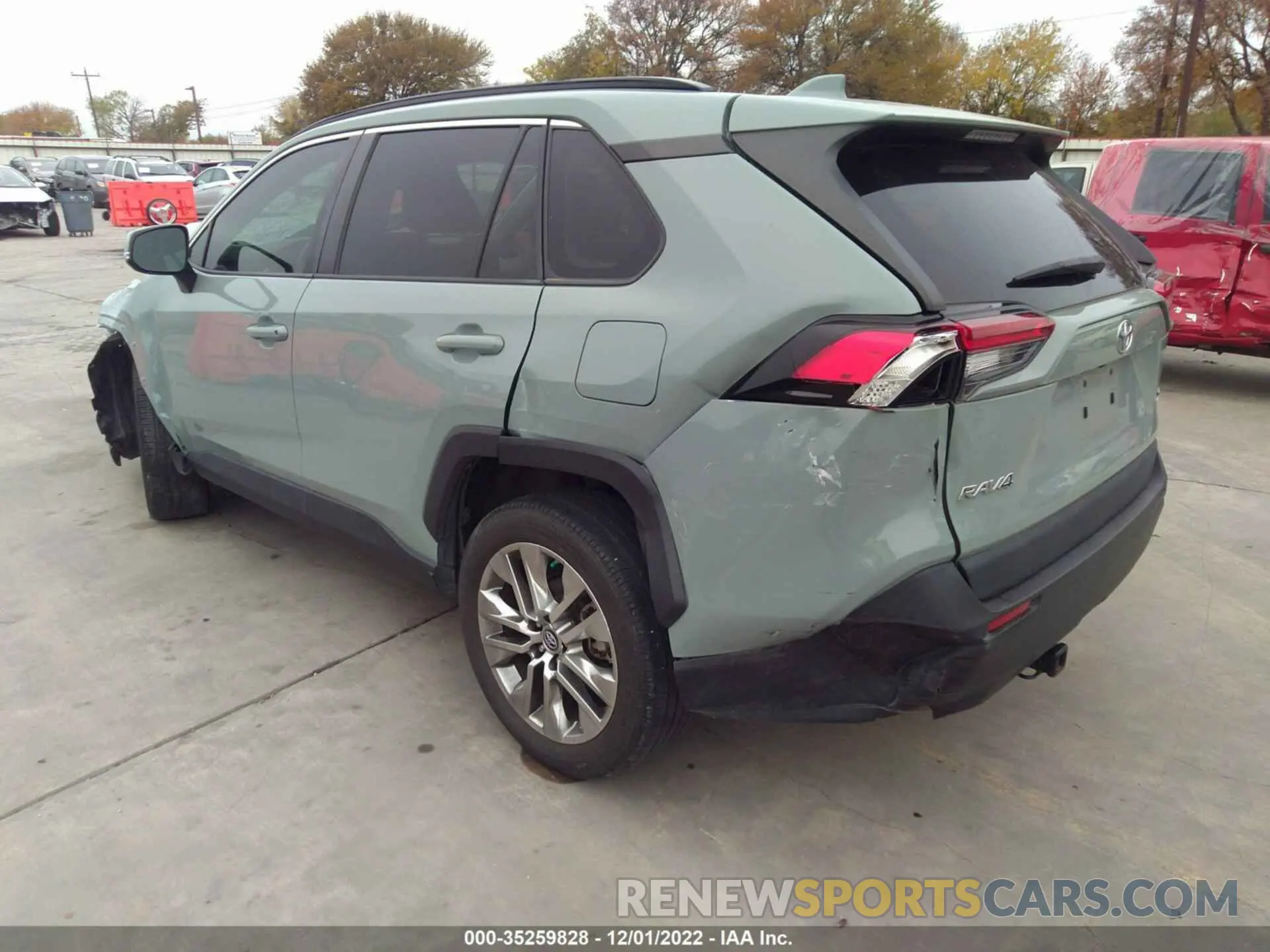 3 Photograph of a damaged car 2T3C1RFV4KC028532 TOYOTA RAV4 2019