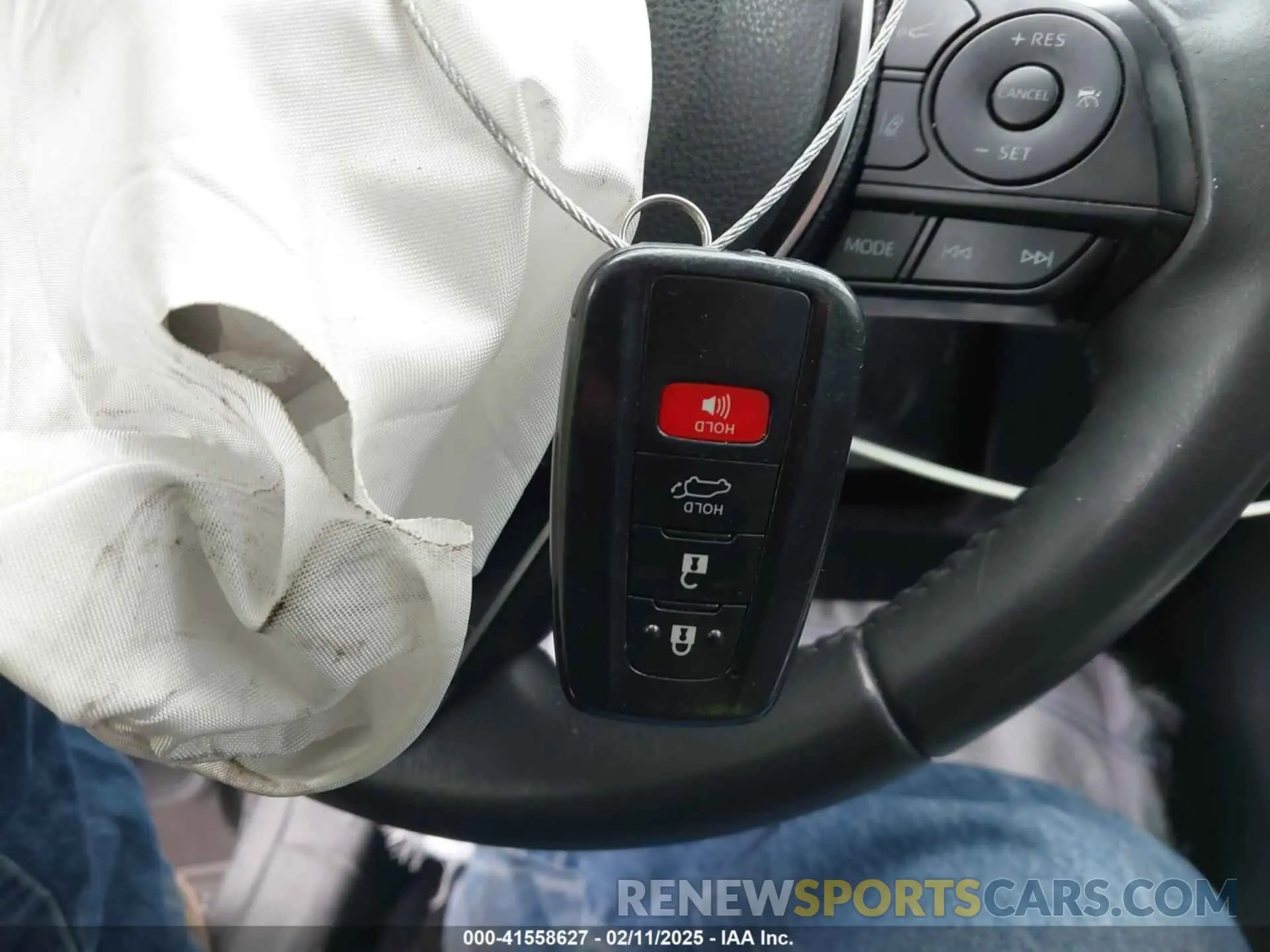 11 Photograph of a damaged car 2T3C1RFV4KW004827 TOYOTA RAV4 2019