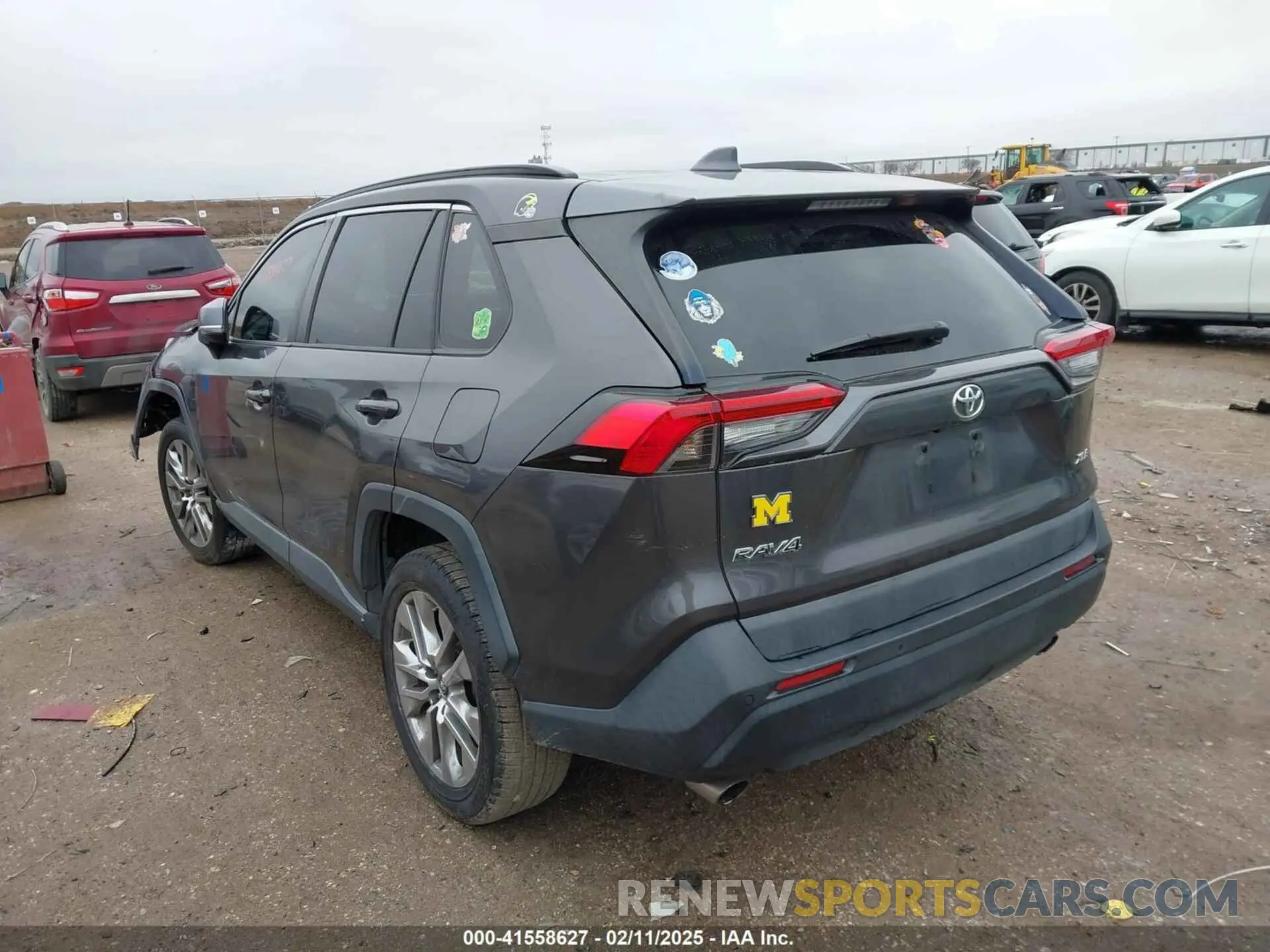 3 Photograph of a damaged car 2T3C1RFV4KW004827 TOYOTA RAV4 2019