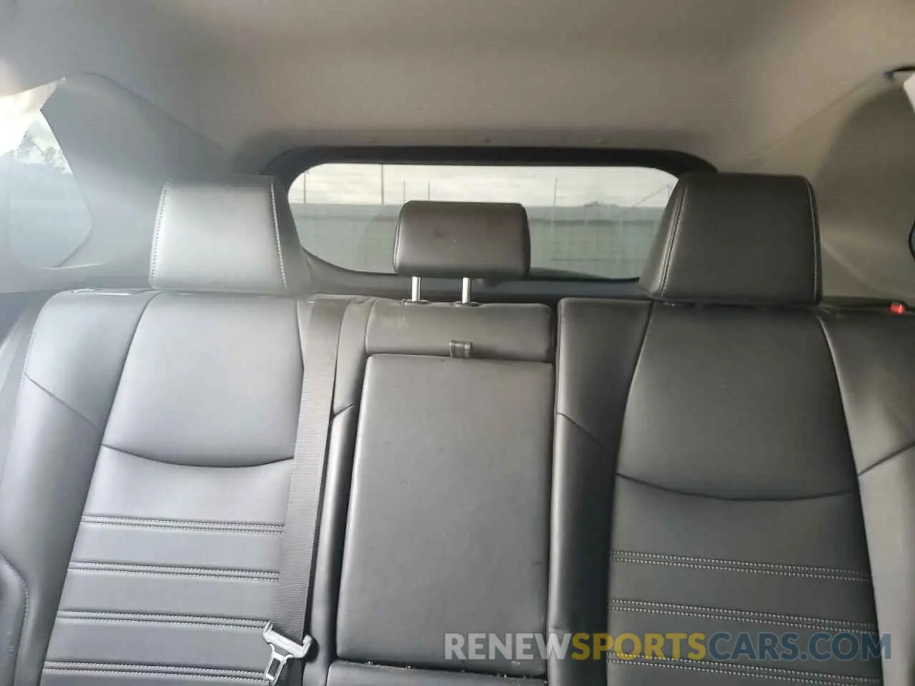 10 Фотография поврежденного автомобиля 2T3C1RFV5KC003039 TOYOTA RAV4 2019