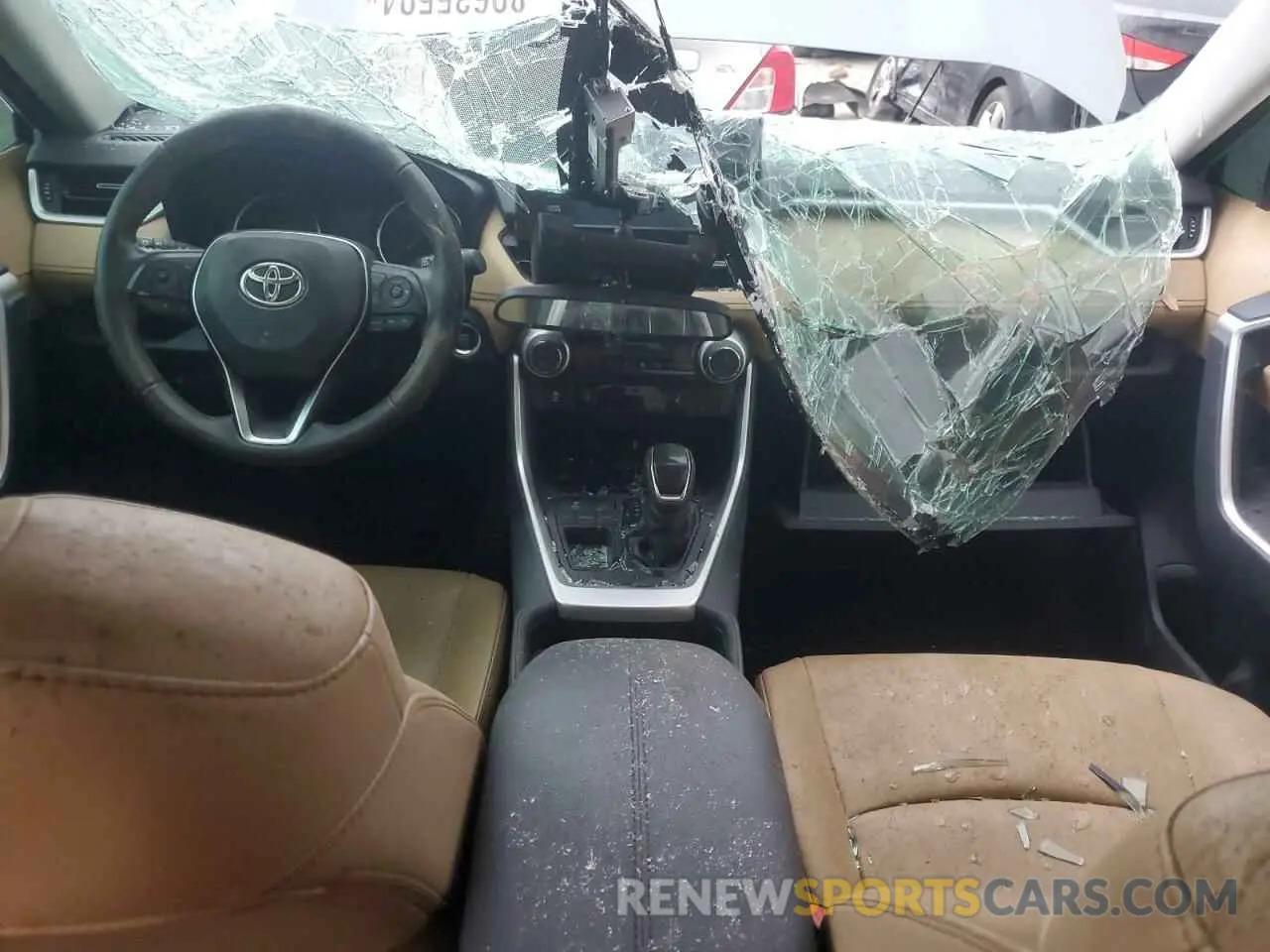 8 Photograph of a damaged car 2T3C1RFV5KW027369 TOYOTA RAV4 2019