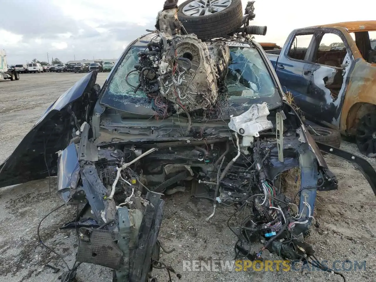 5 Фотография поврежденного автомобиля 2T3C1RFV6KW041197 TOYOTA RAV4 2019