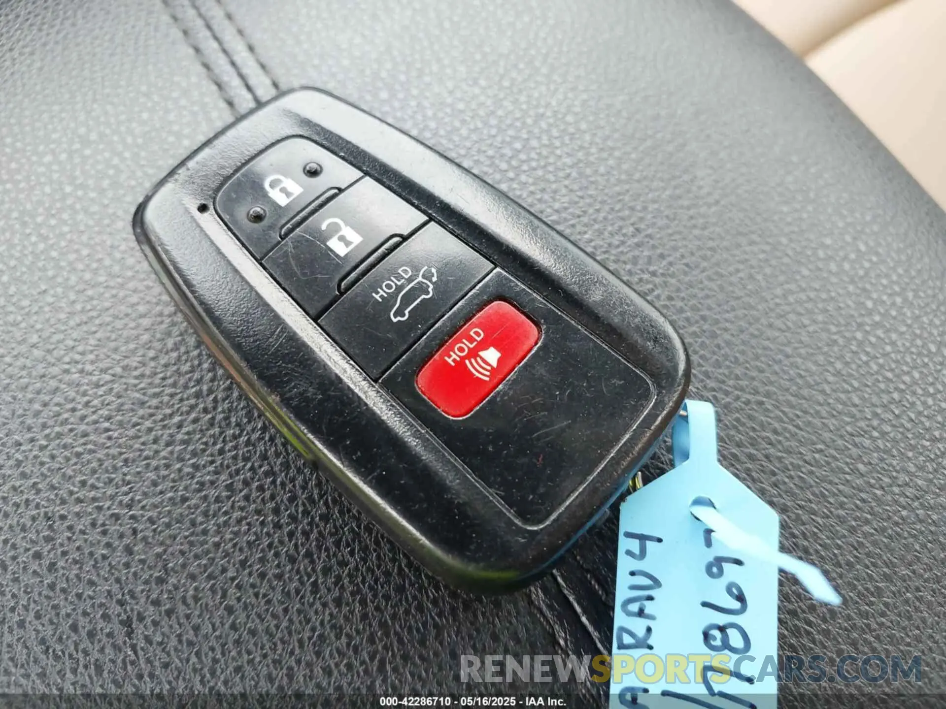 11 Photograph of a damaged car 2T3C1RFV6KW046206 TOYOTA RAV4 2019
