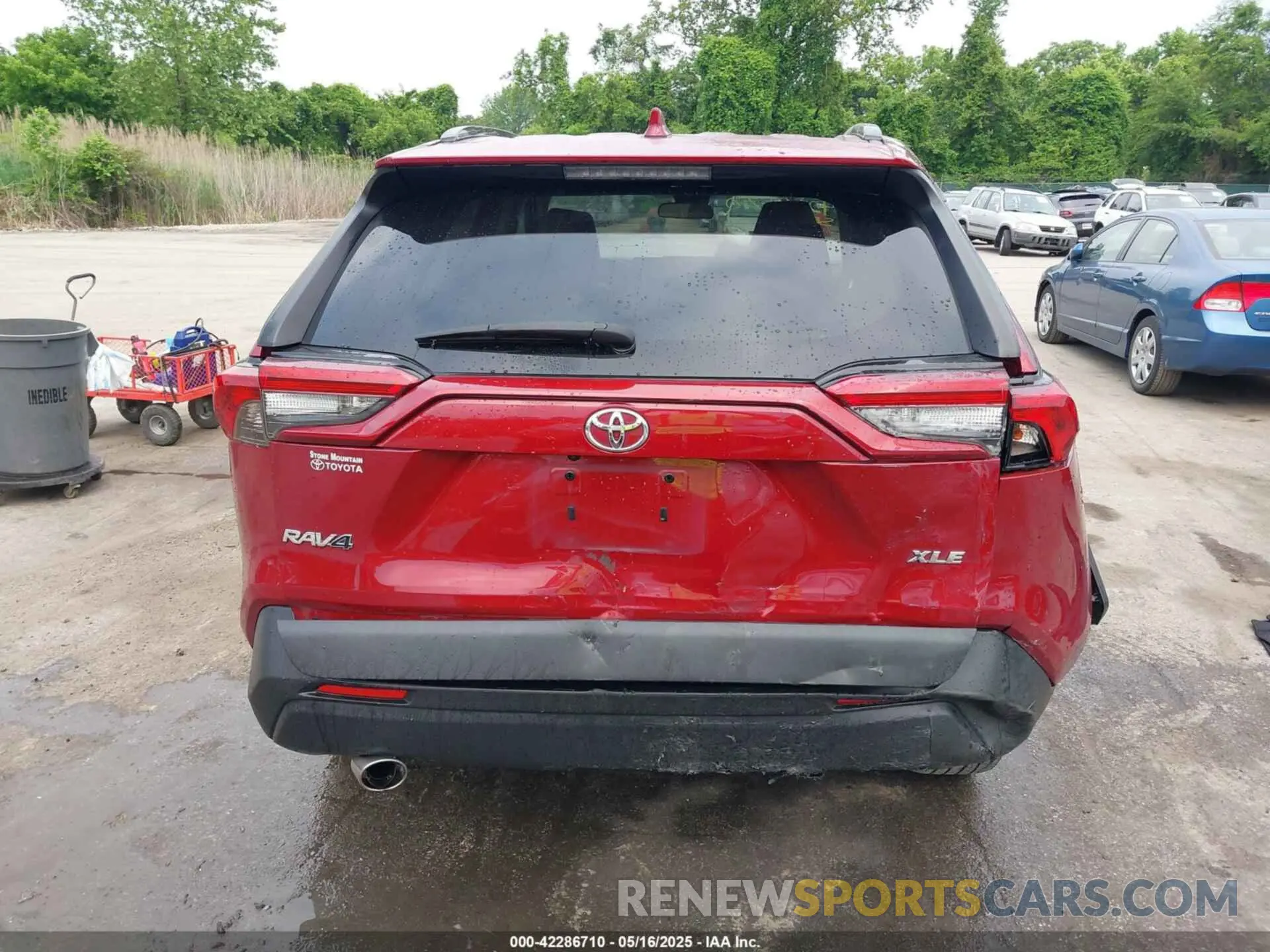 16 Photograph of a damaged car 2T3C1RFV6KW046206 TOYOTA RAV4 2019