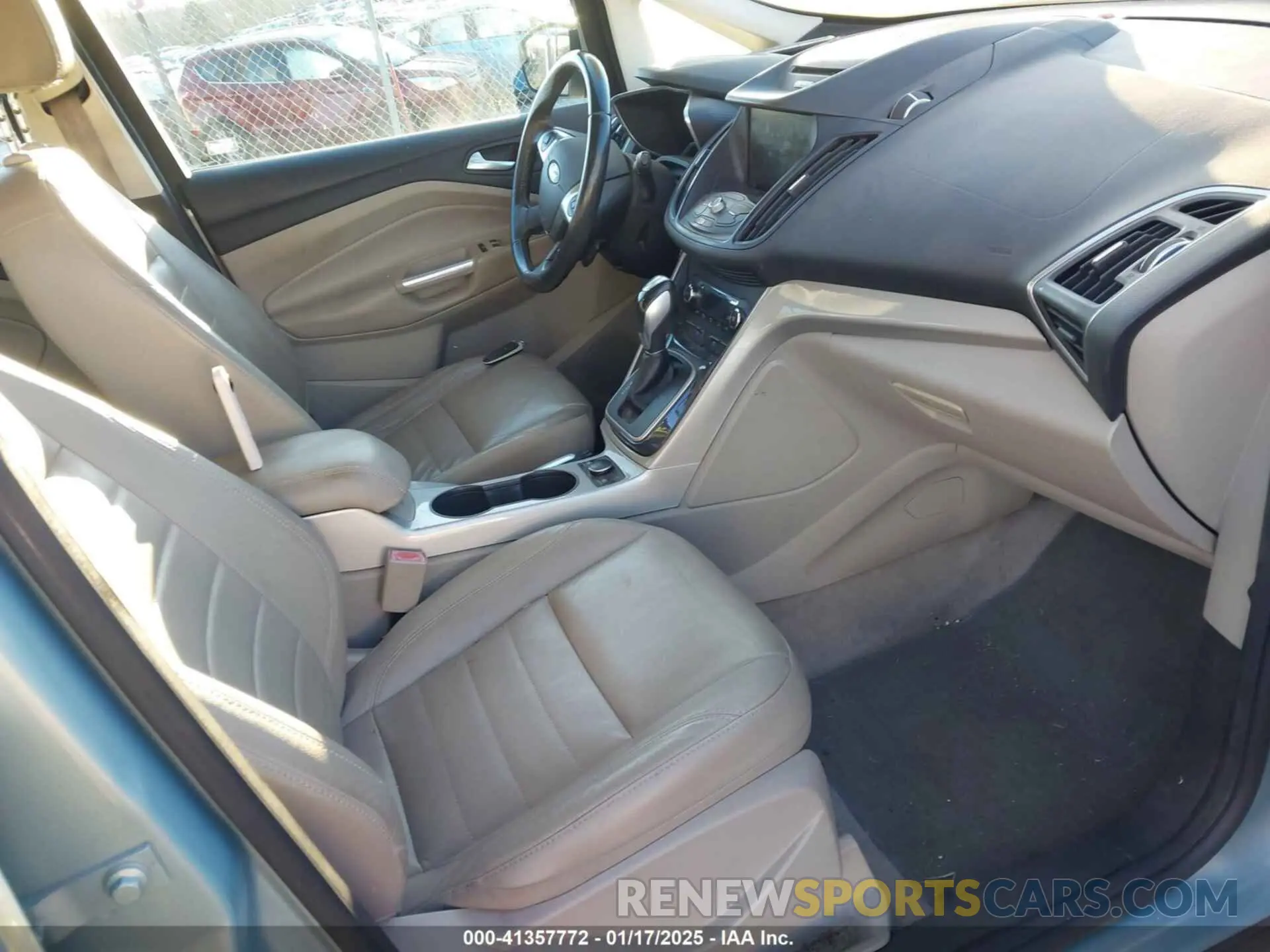 5 Photograph of a damaged car 2T3C1RFV7KW026367 TOYOTA RAV4 2019