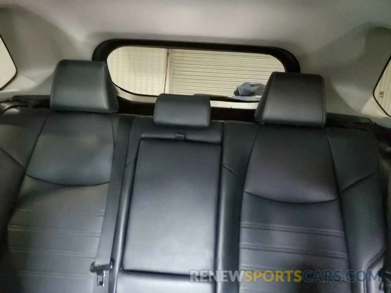10 Фотография поврежденного автомобиля 2T3C1RFV8KC026315 TOYOTA RAV4 2019