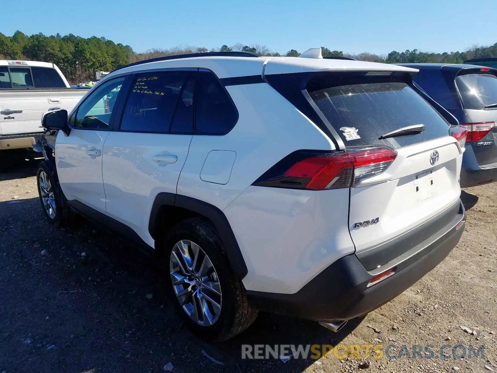 3 Photograph of a damaged car 2T3C1RFV8KW012333 TOYOTA RAV4 2019