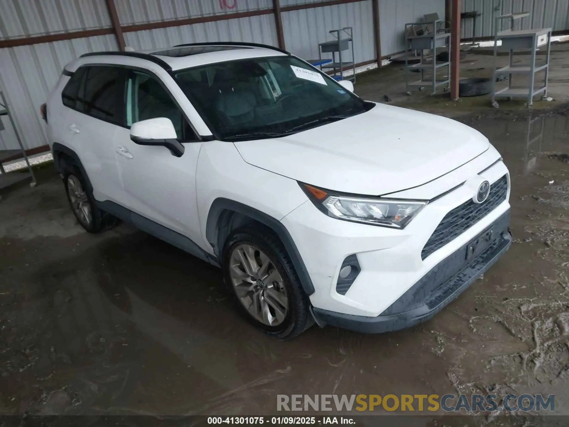 1 Photograph of a damaged car 2T3C1RFV9KC007255 TOYOTA RAV4 2019