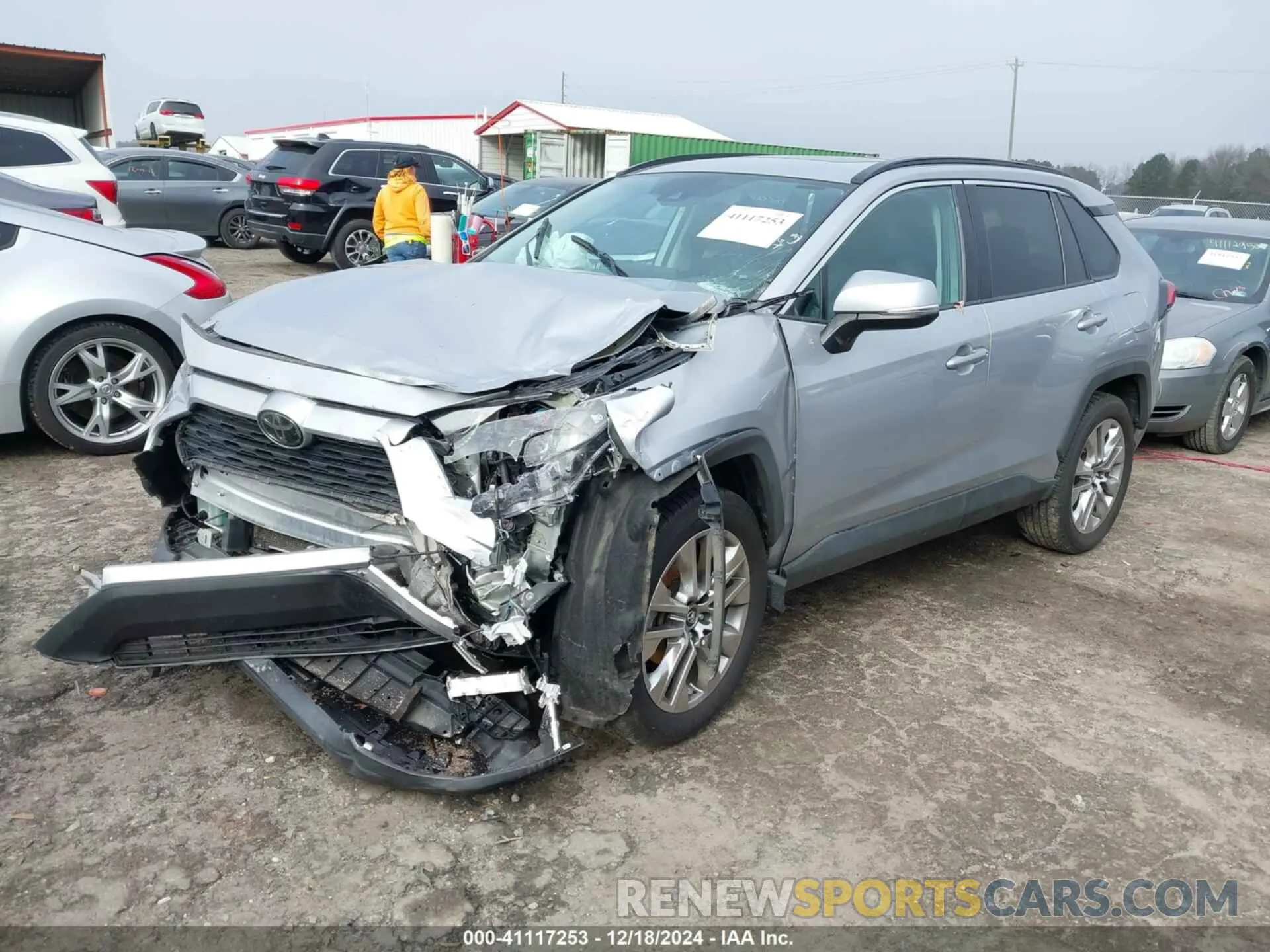 2 Photograph of a damaged car 2T3C1RFV9KW021624 TOYOTA RAV4 2019