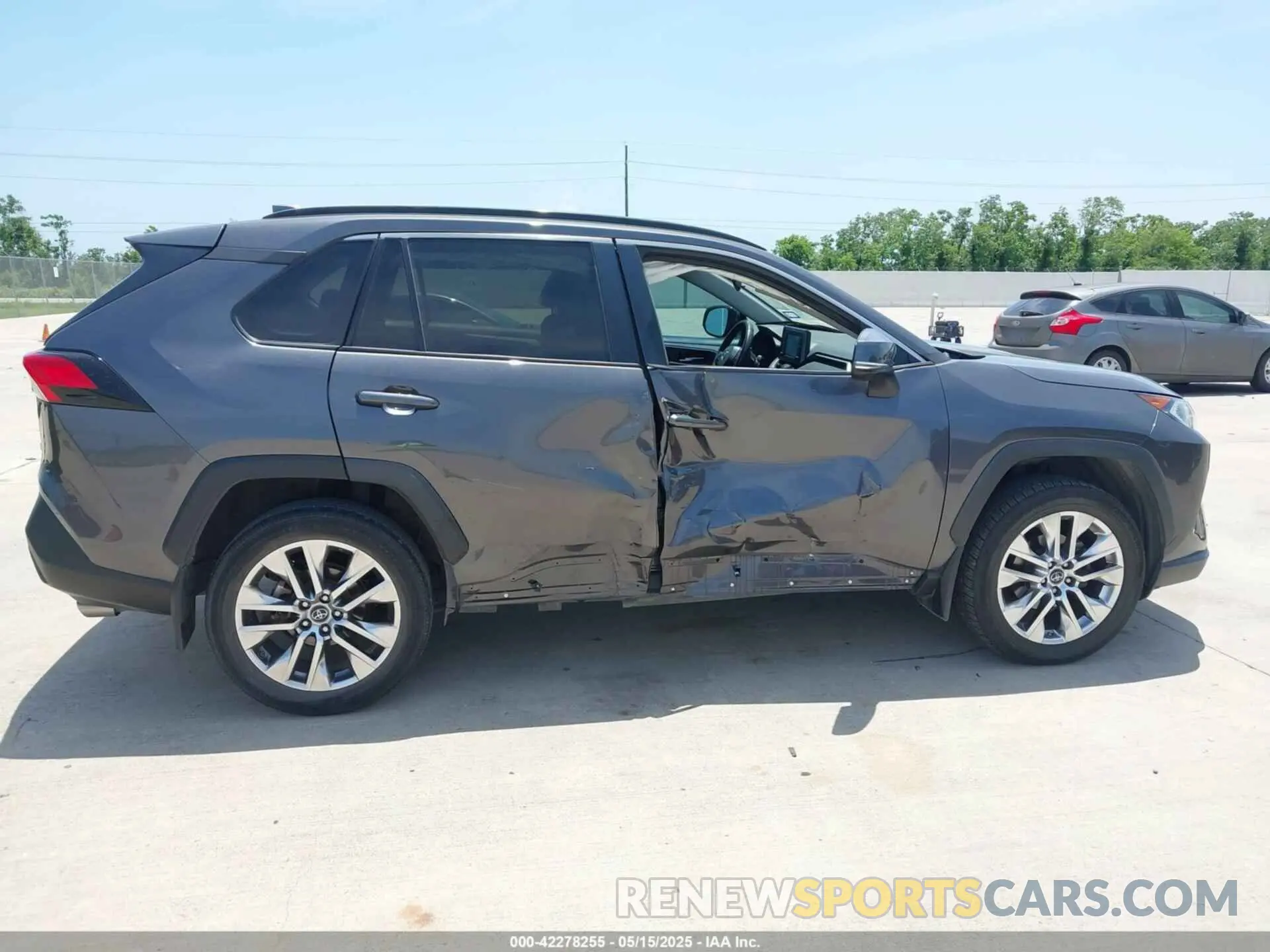 13 Фотография поврежденного автомобиля 2T3C1RFV9KW026791 TOYOTA RAV4 2019