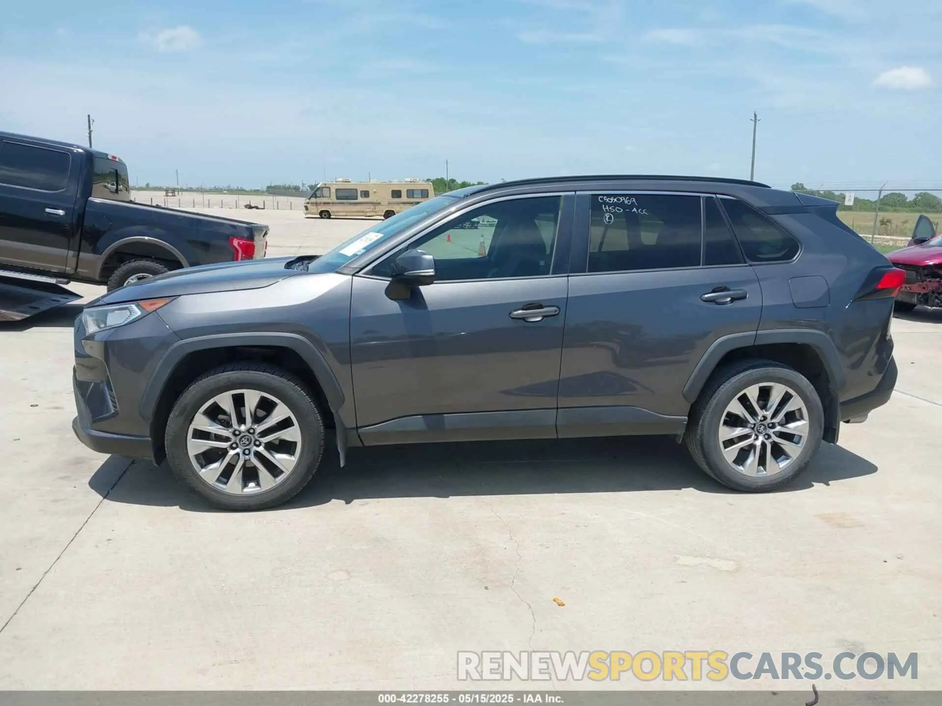 14 Фотография поврежденного автомобиля 2T3C1RFV9KW026791 TOYOTA RAV4 2019