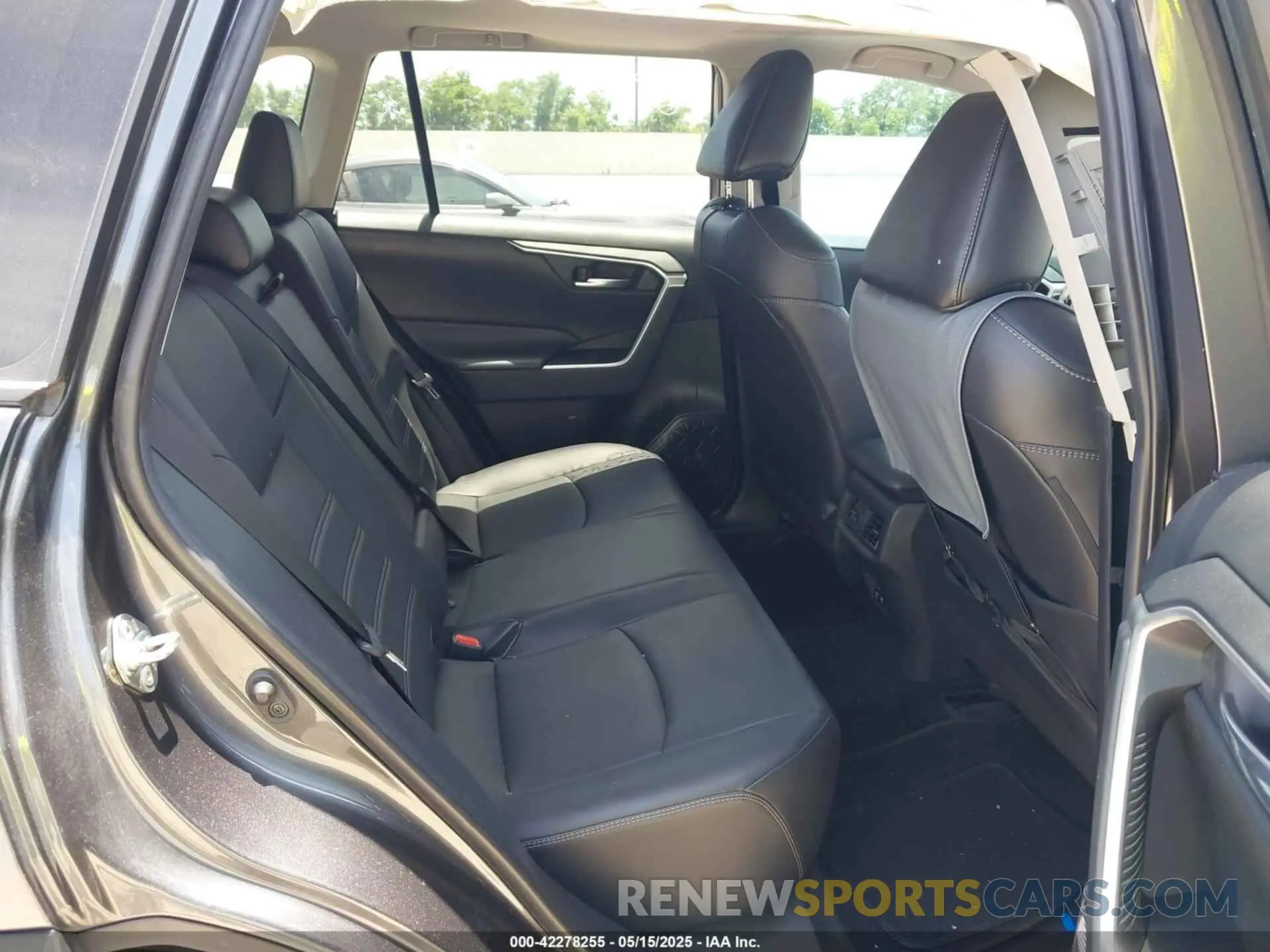 8 Фотография поврежденного автомобиля 2T3C1RFV9KW026791 TOYOTA RAV4 2019