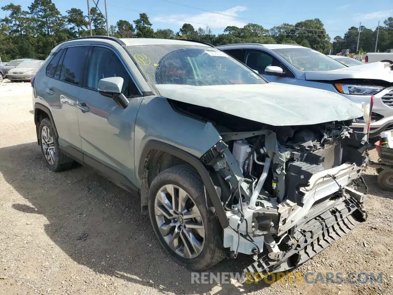 1 Photograph of a damaged car 2T3C1RFV9KW045194 TOYOTA RAV4 2019