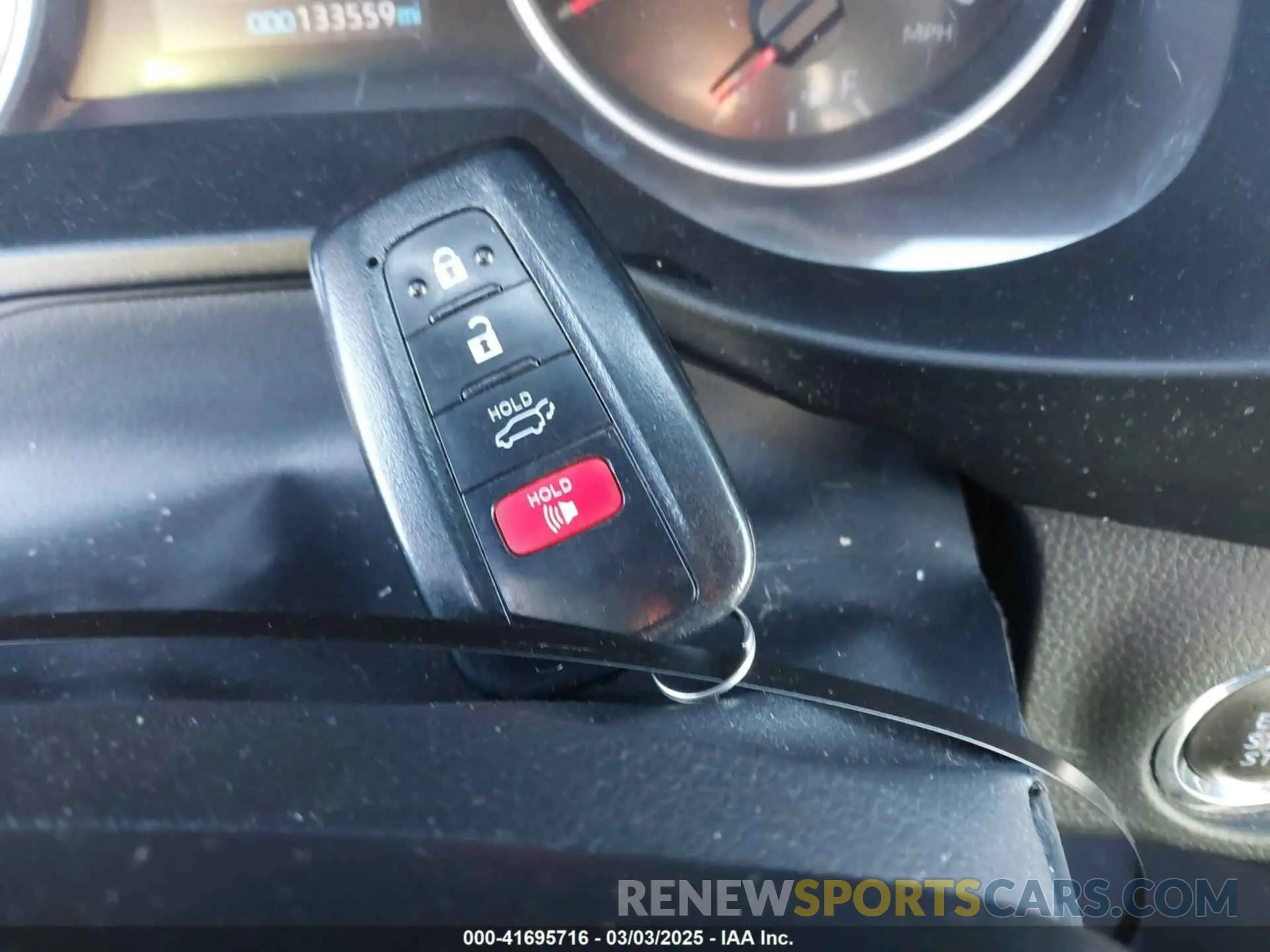 11 Фотография поврежденного автомобиля 2T3C1RFV9KW056468 TOYOTA RAV4 2019
