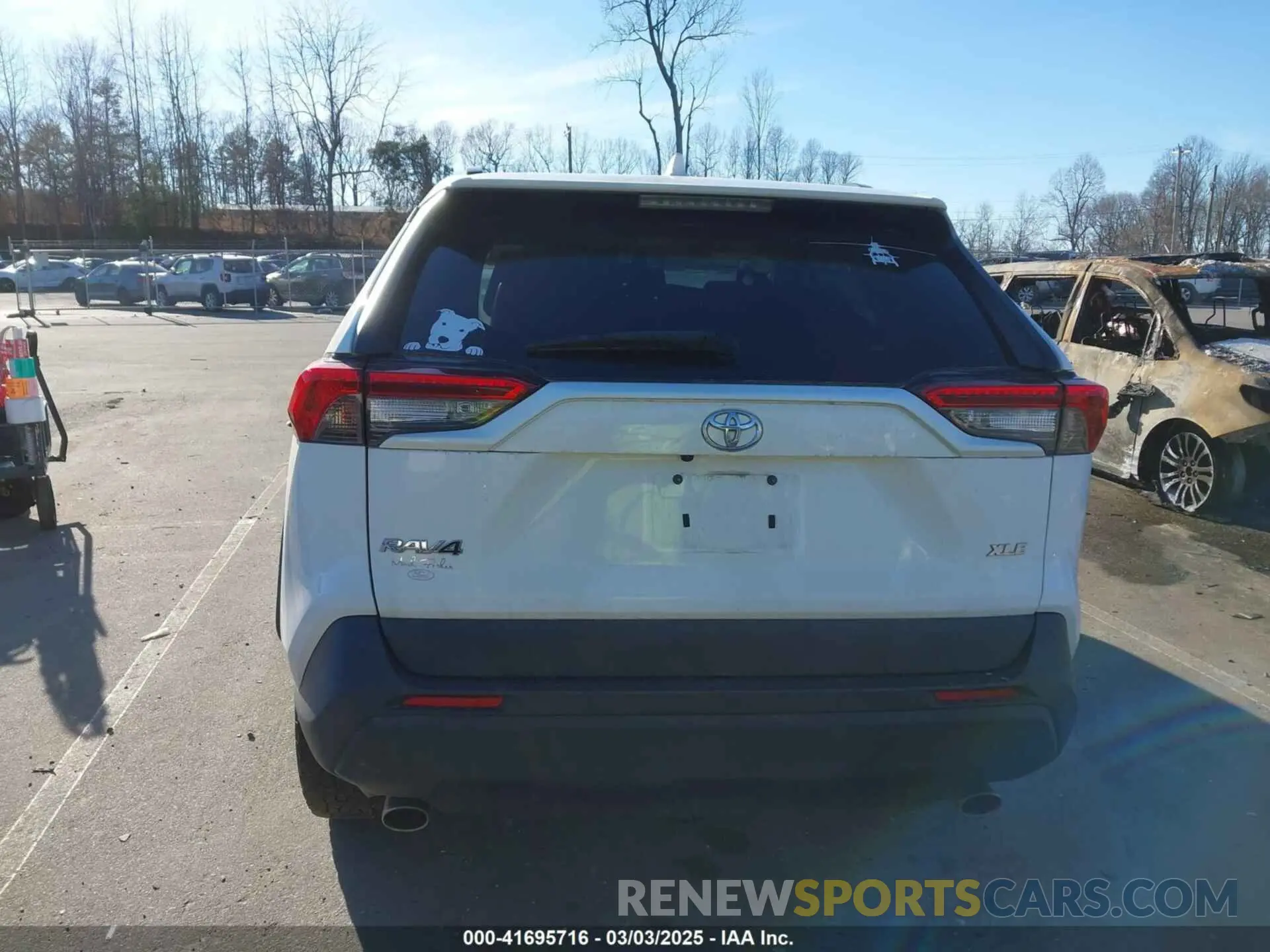 16 Фотография поврежденного автомобиля 2T3C1RFV9KW056468 TOYOTA RAV4 2019