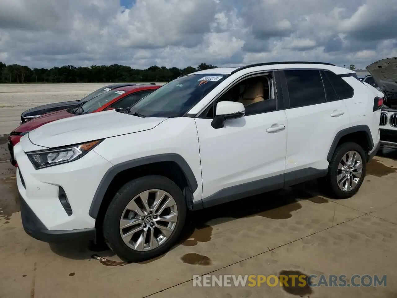 1 Photograph of a damaged car 2T3C1RFVXKW006596 TOYOTA RAV4 2019