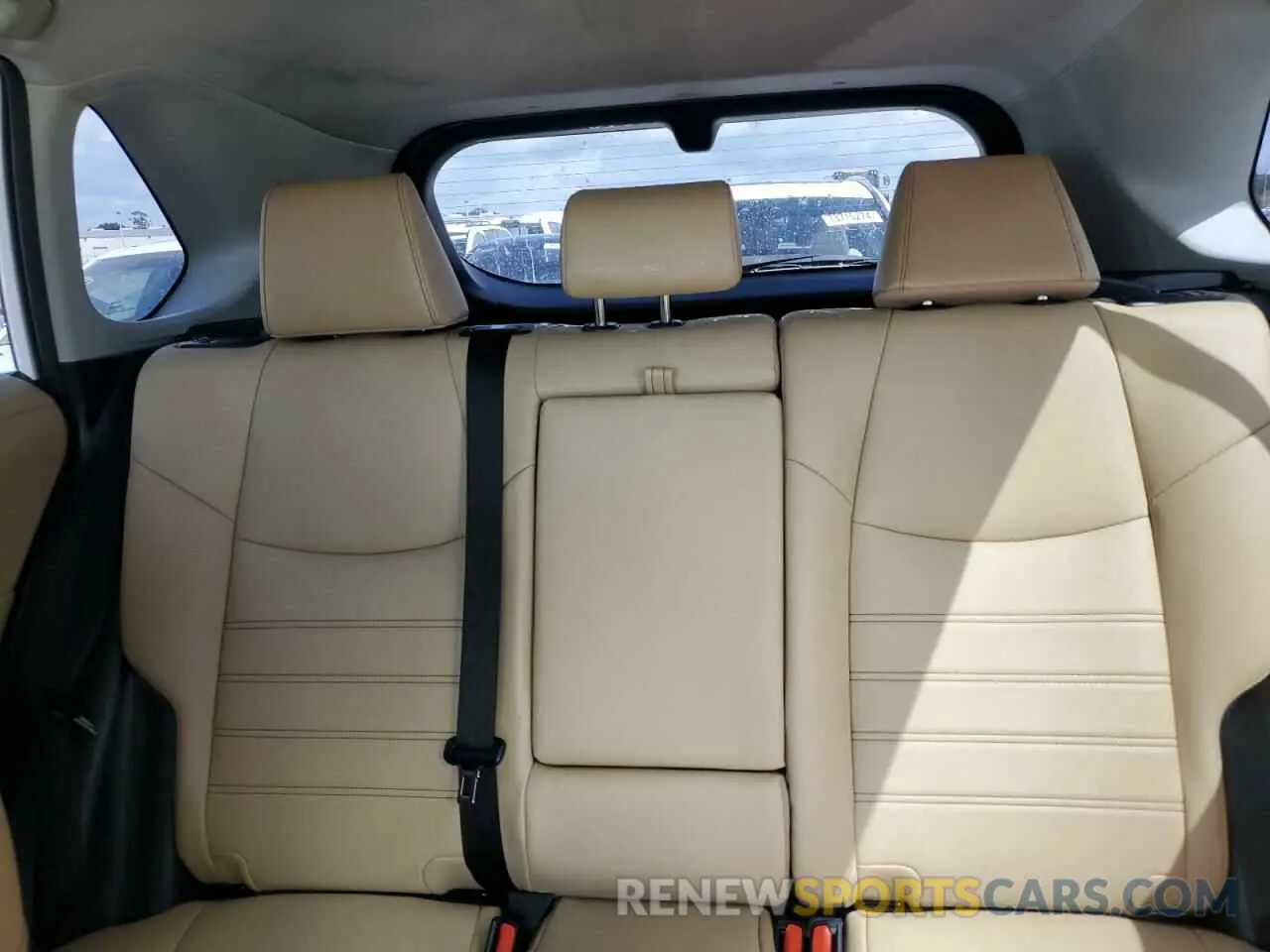 10 Photograph of a damaged car 2T3C1RFVXKW006596 TOYOTA RAV4 2019