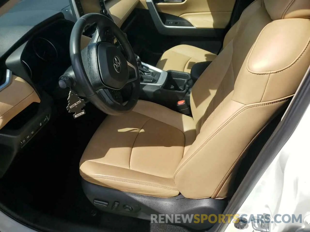 7 Photograph of a damaged car 2T3C1RFVXKW006596 TOYOTA RAV4 2019