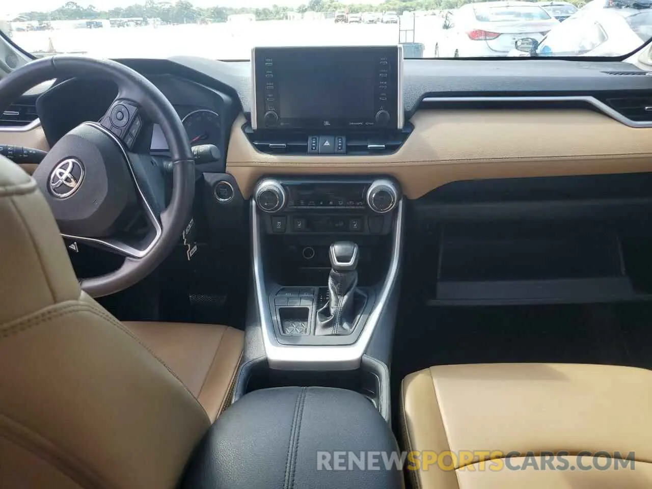 8 Photograph of a damaged car 2T3C1RFVXKW006596 TOYOTA RAV4 2019