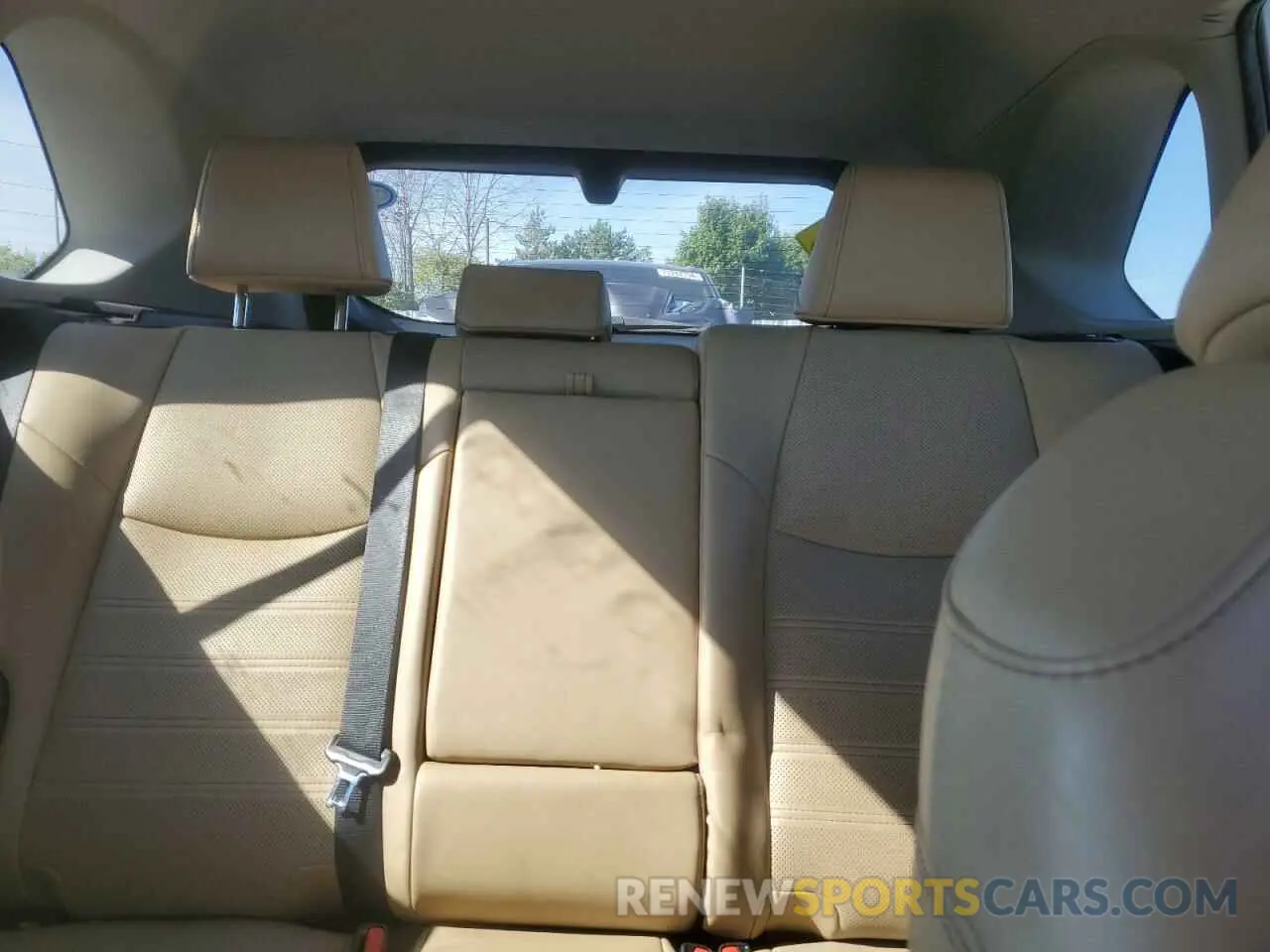 10 Photograph of a damaged car 2T3D1RFV2KC023236 TOYOTA RAV4 2019