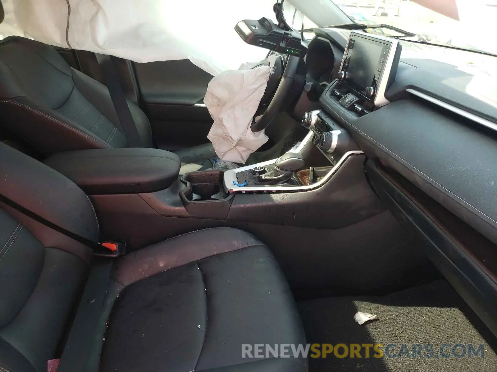 5 Photograph of a damaged car 2T3DWRFV3KW042345 TOYOTA RAV4 2019