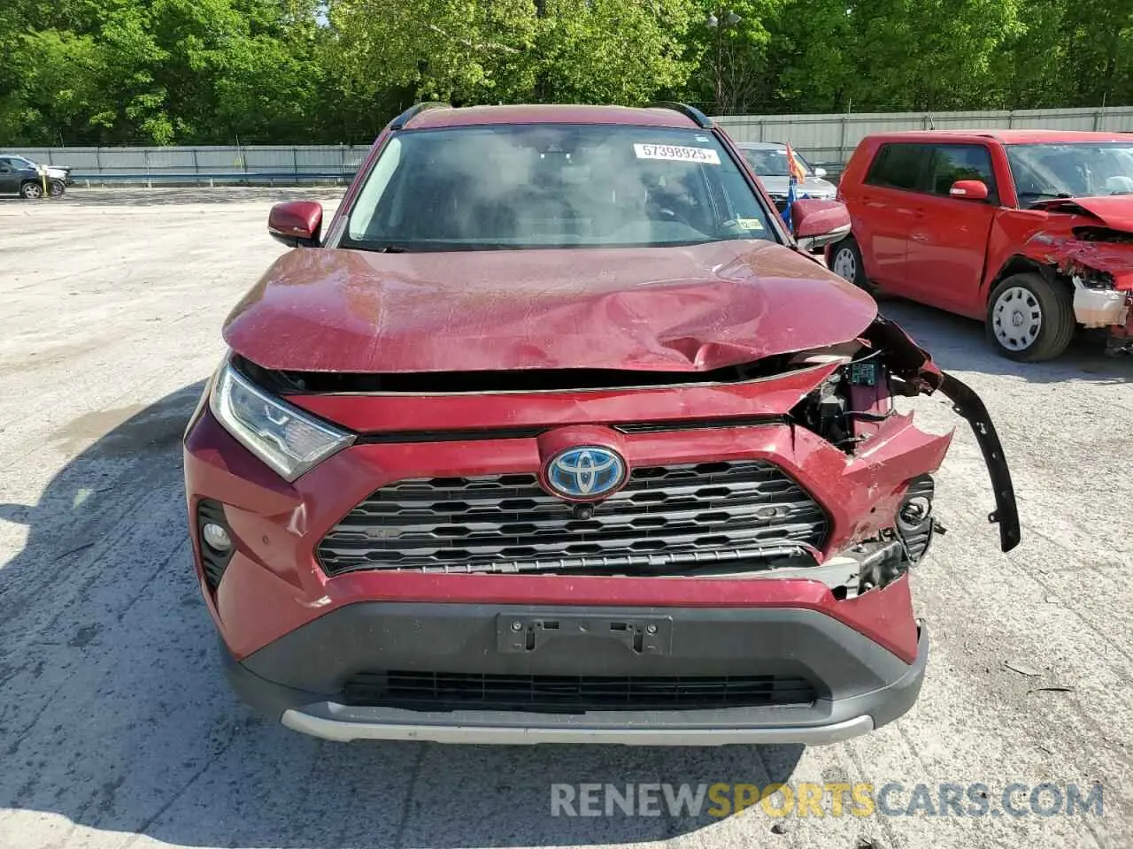 5 Photograph of a damaged car 2T3DWRFV4KW036926 TOYOTA RAV4 2019