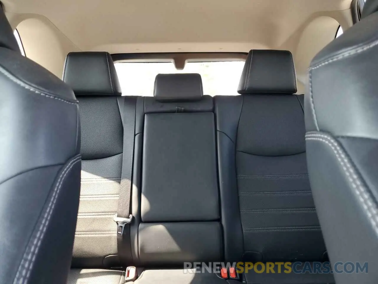 10 Фотография поврежденного автомобиля 2T3DWRFV6KW023515 TOYOTA RAV4 2019