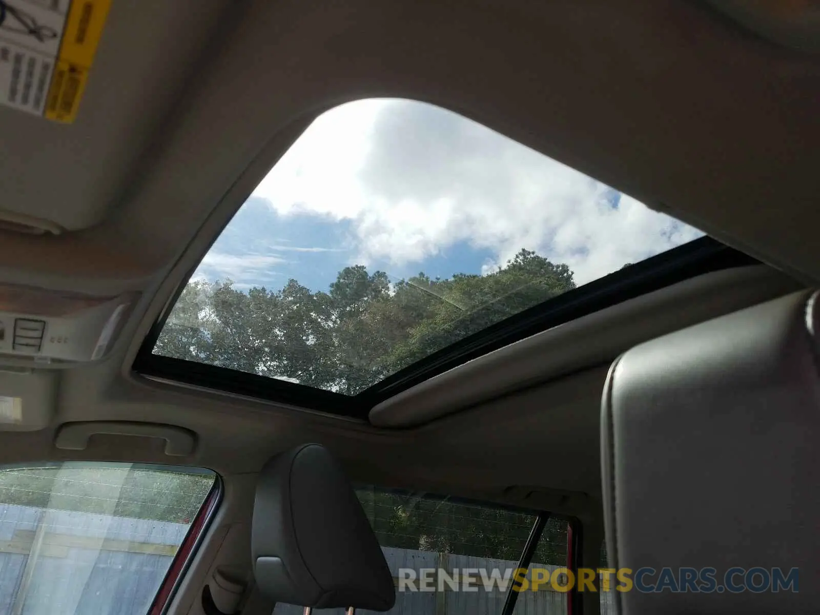 9 Photograph of a damaged car 2T3DWRFV6KW041674 TOYOTA RAV4 2019