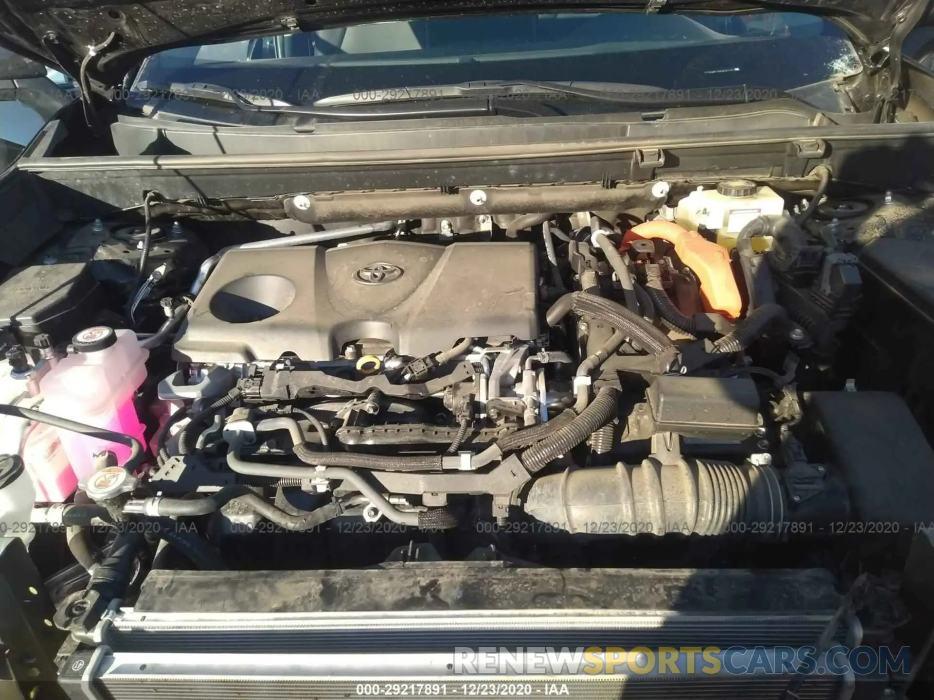 10 Photograph of a damaged car 2T3DWRFV8KW042163 TOYOTA RAV4 2019