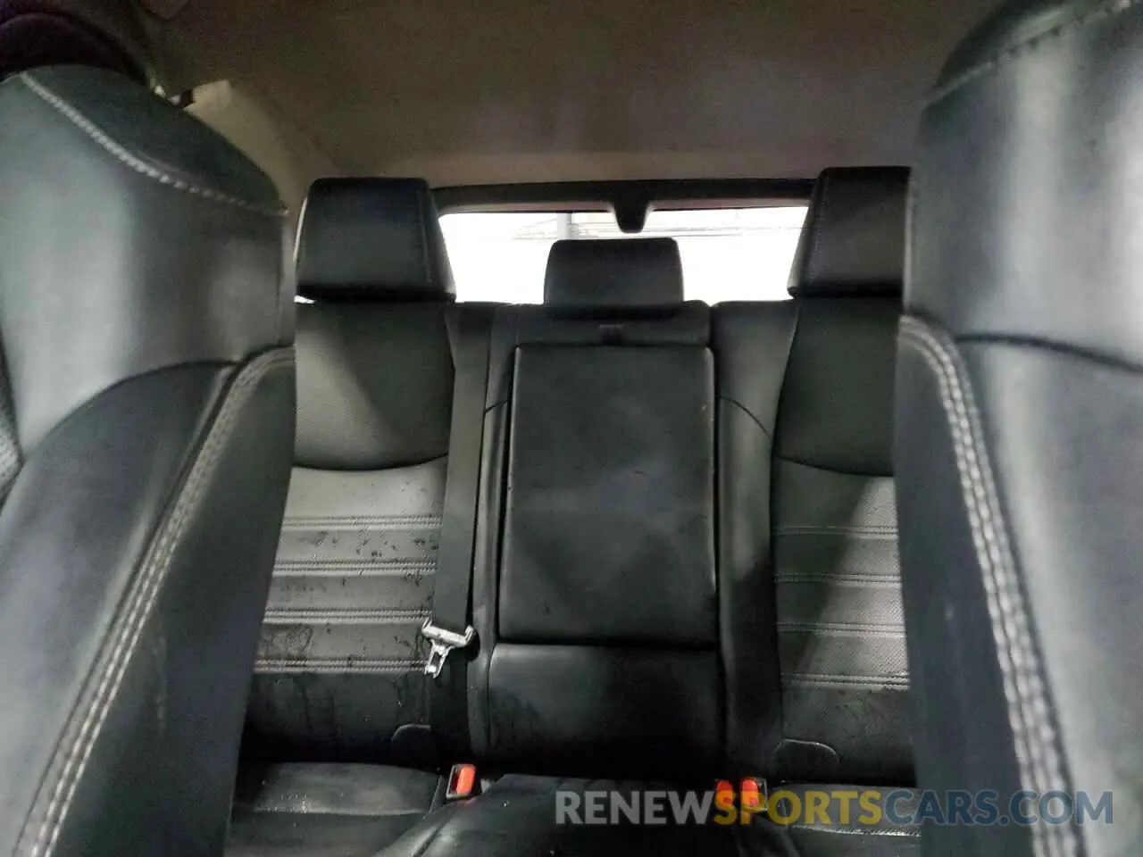 10 Photograph of a damaged car 2T3DWRFV9KW017689 TOYOTA RAV4 2019