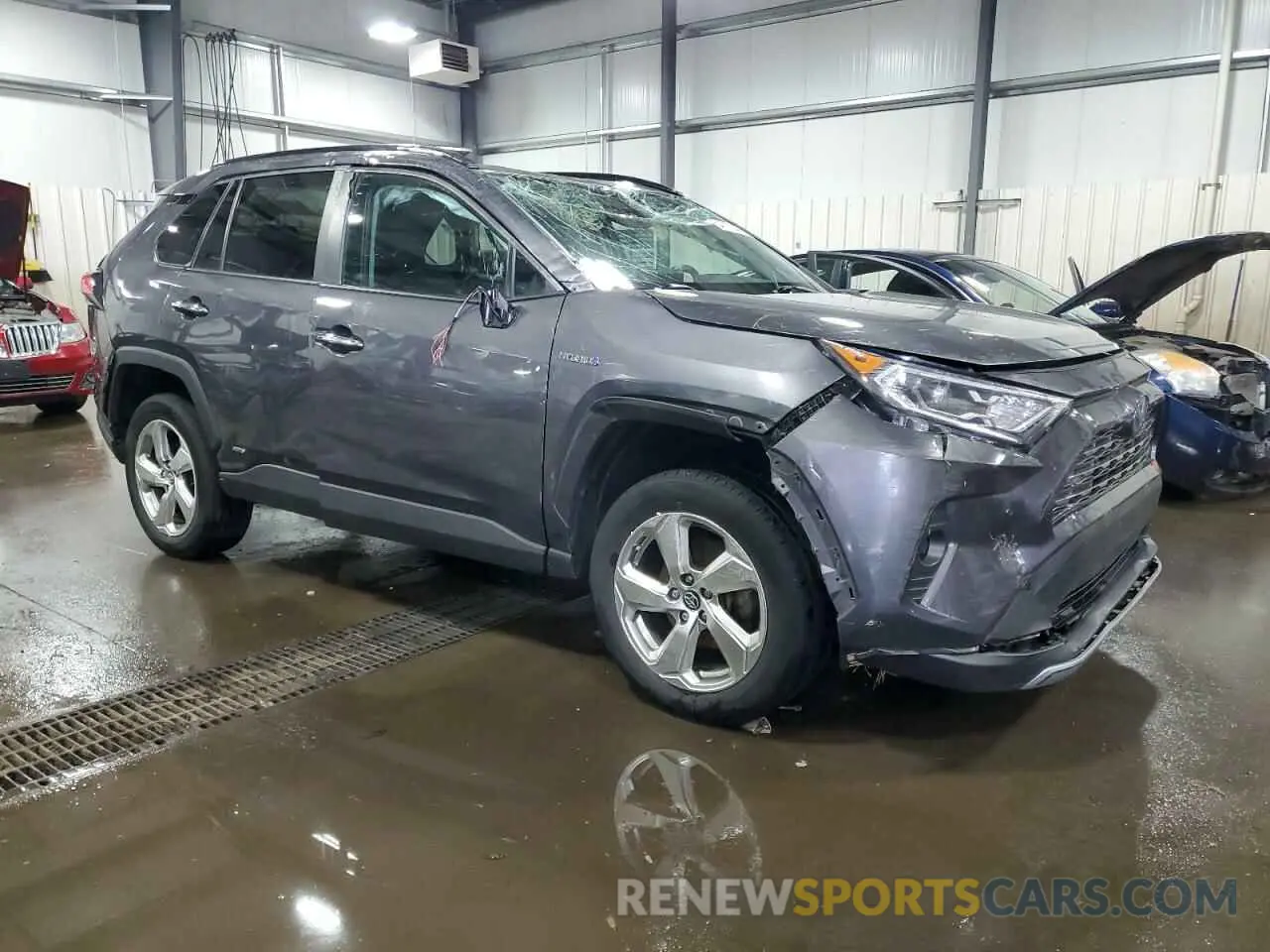 4 Photograph of a damaged car 2T3DWRFV9KW017689 TOYOTA RAV4 2019