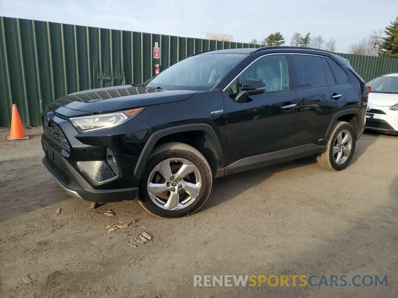 1 Фотография поврежденного автомобиля 2T3DWRFV9KW021788 TOYOTA RAV4 2019