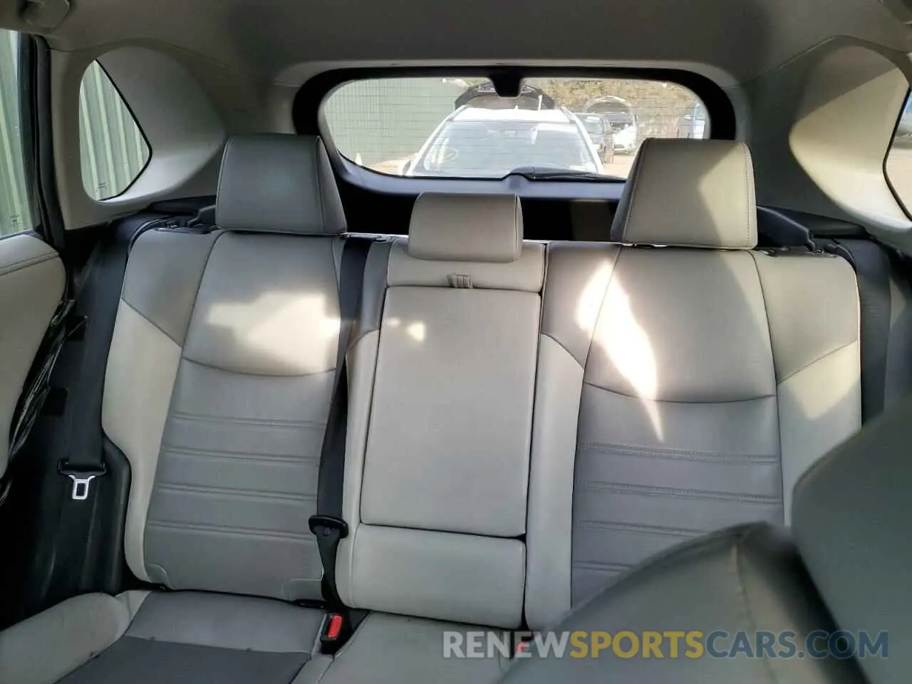 10 Фотография поврежденного автомобиля 2T3DWRFV9KW021788 TOYOTA RAV4 2019
