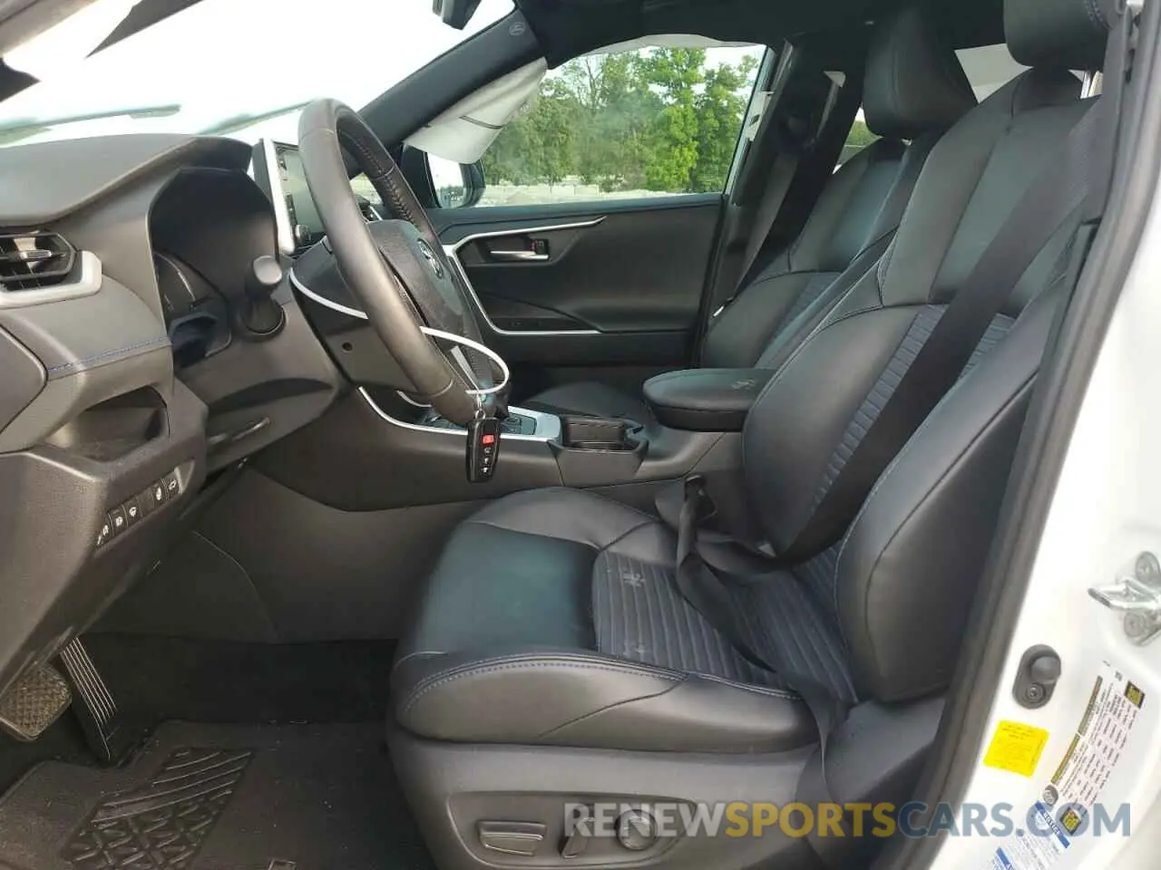 7 Photograph of a damaged car 2T3EWRFV2KW003413 TOYOTA RAV4 2019