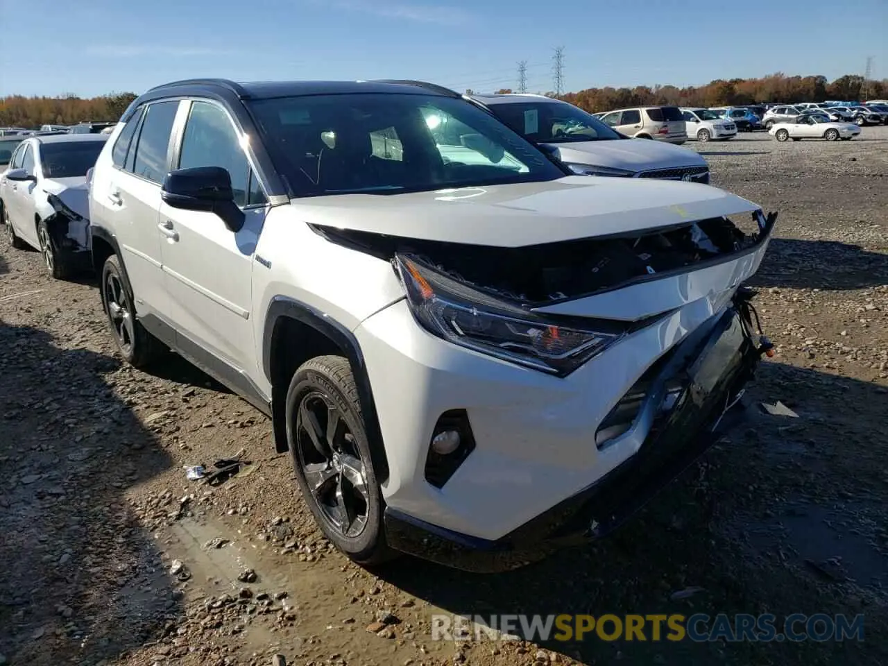 1 Photograph of a damaged car 2T3EWRFV2KW040235 TOYOTA RAV4 2019